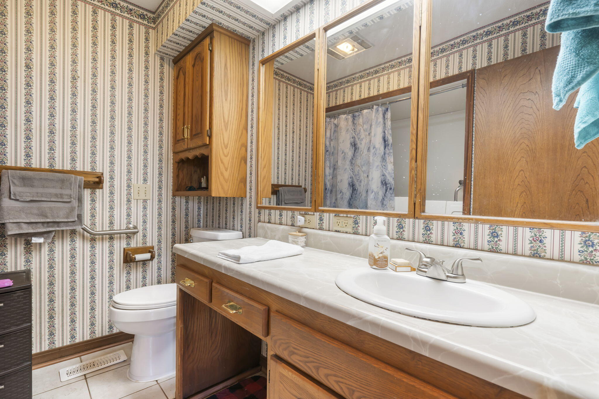 19077 Lawrence 2170 Property Photo 20