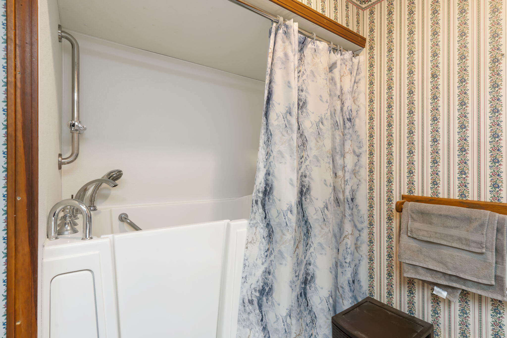 19077 Lawrence 2170 Property Photo 21