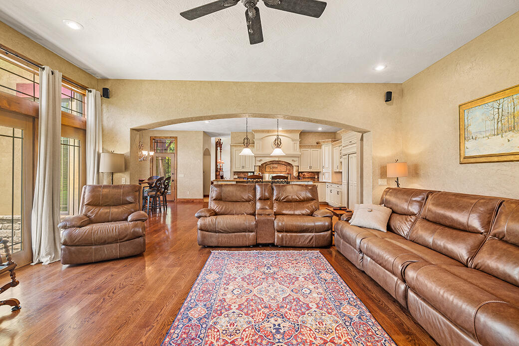 4873 South Farm Road 199 Property Photo 26