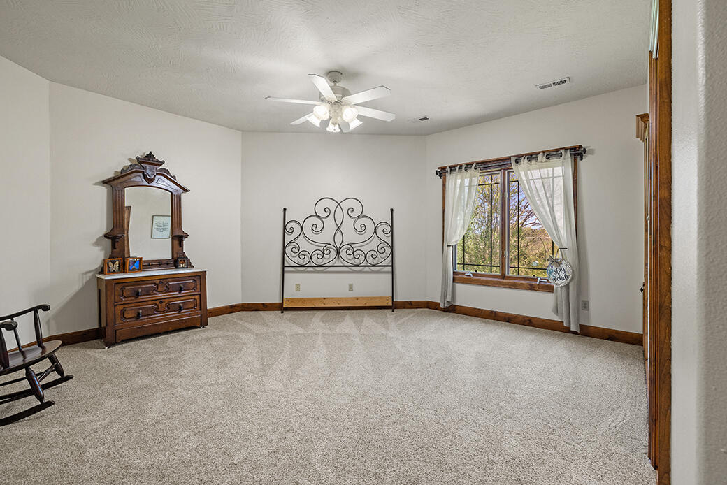 4873 South Farm Road 199 Property Photo 42