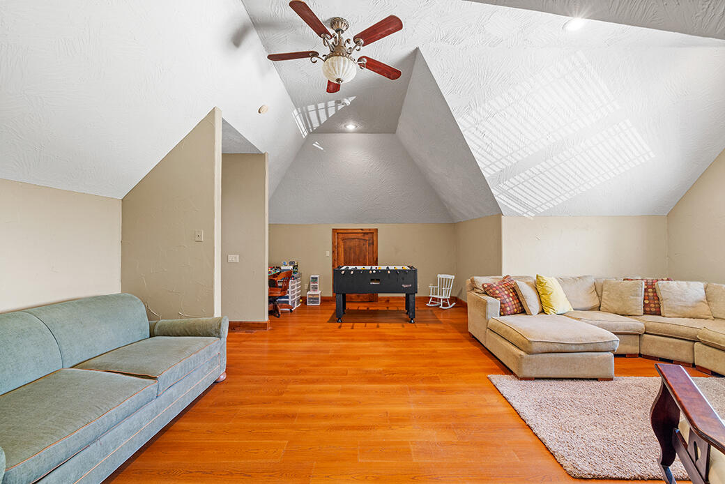 4873 South Farm Road 199 Property Photo 58