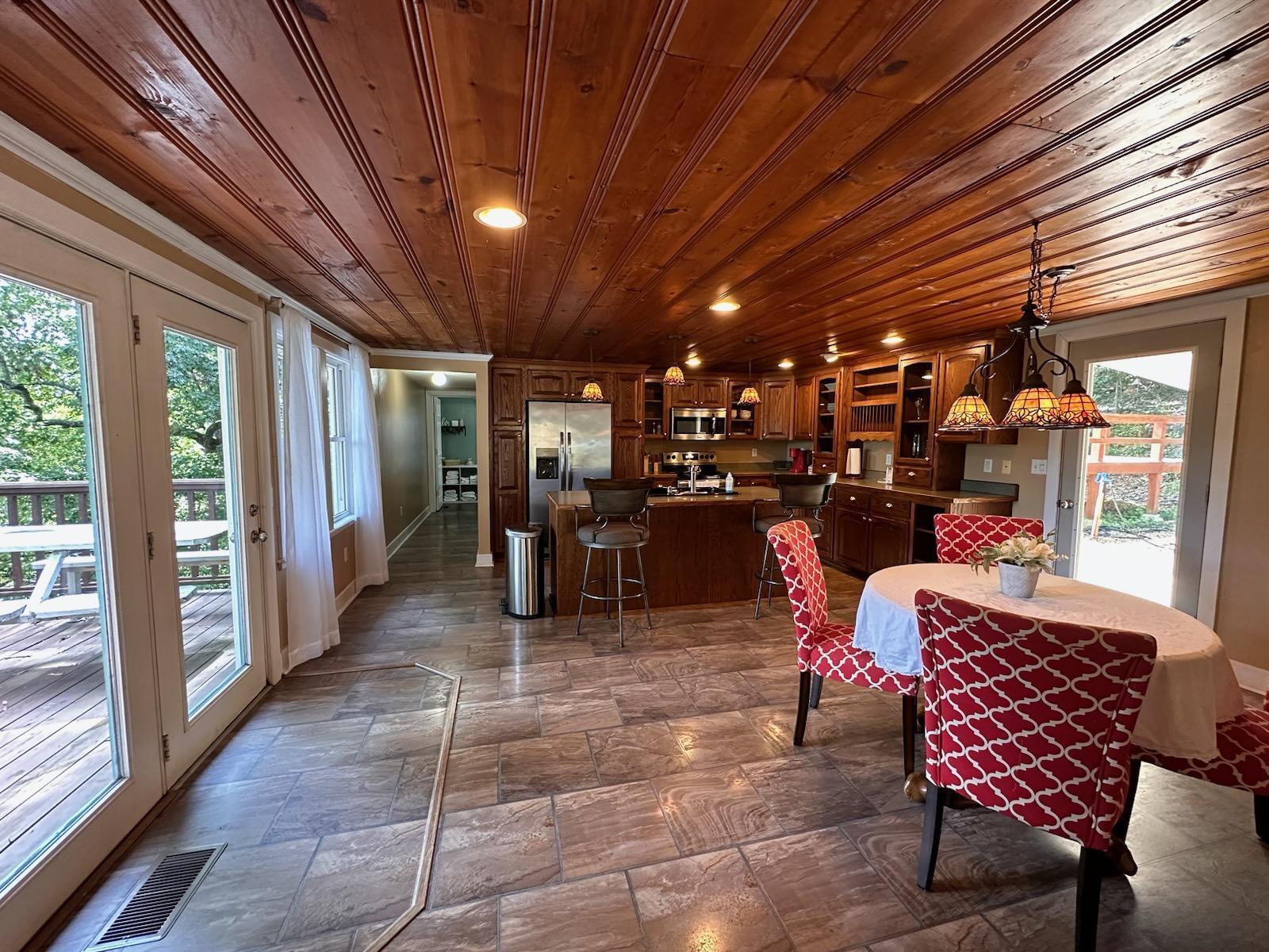 14 Riverbend Lane Property Photo 6