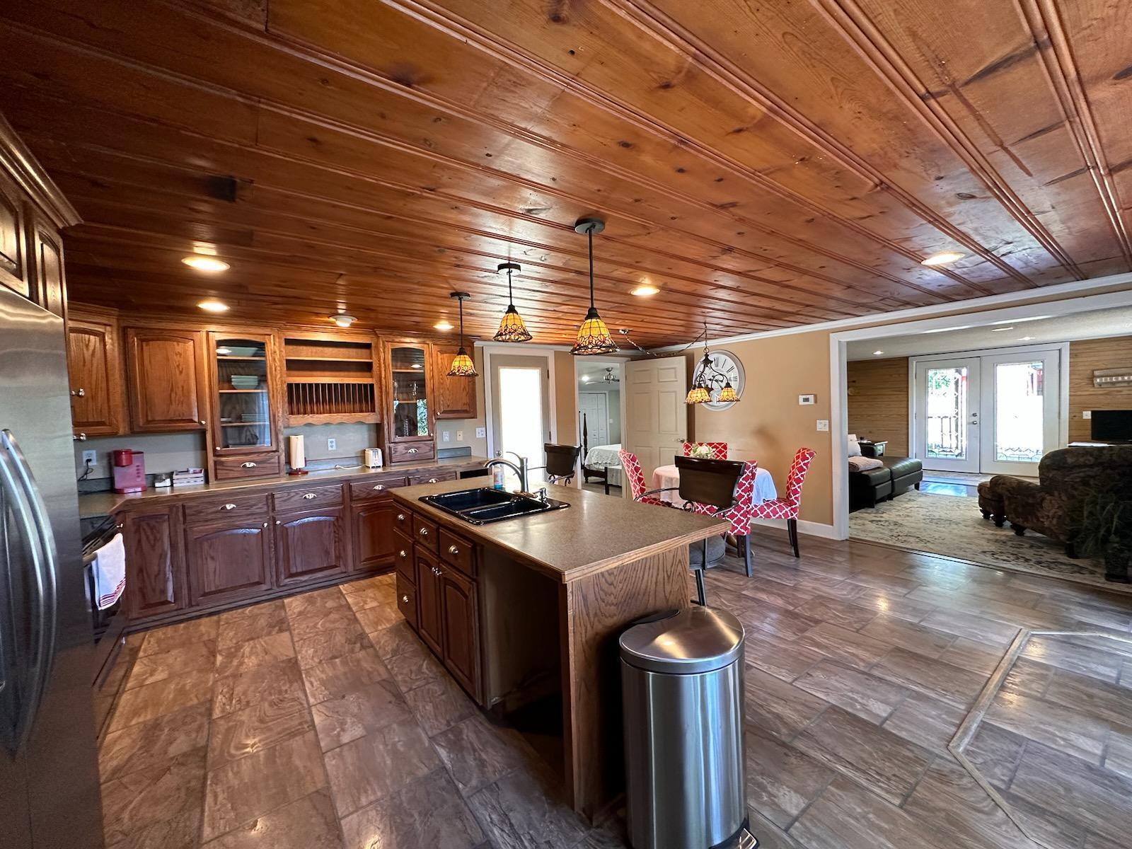 14 Riverbend Lane Property Photo 8