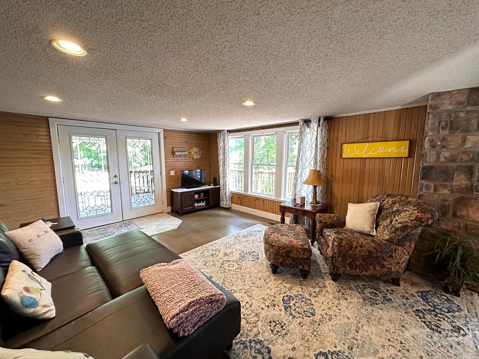14 Riverbend Lane Property Photo 14