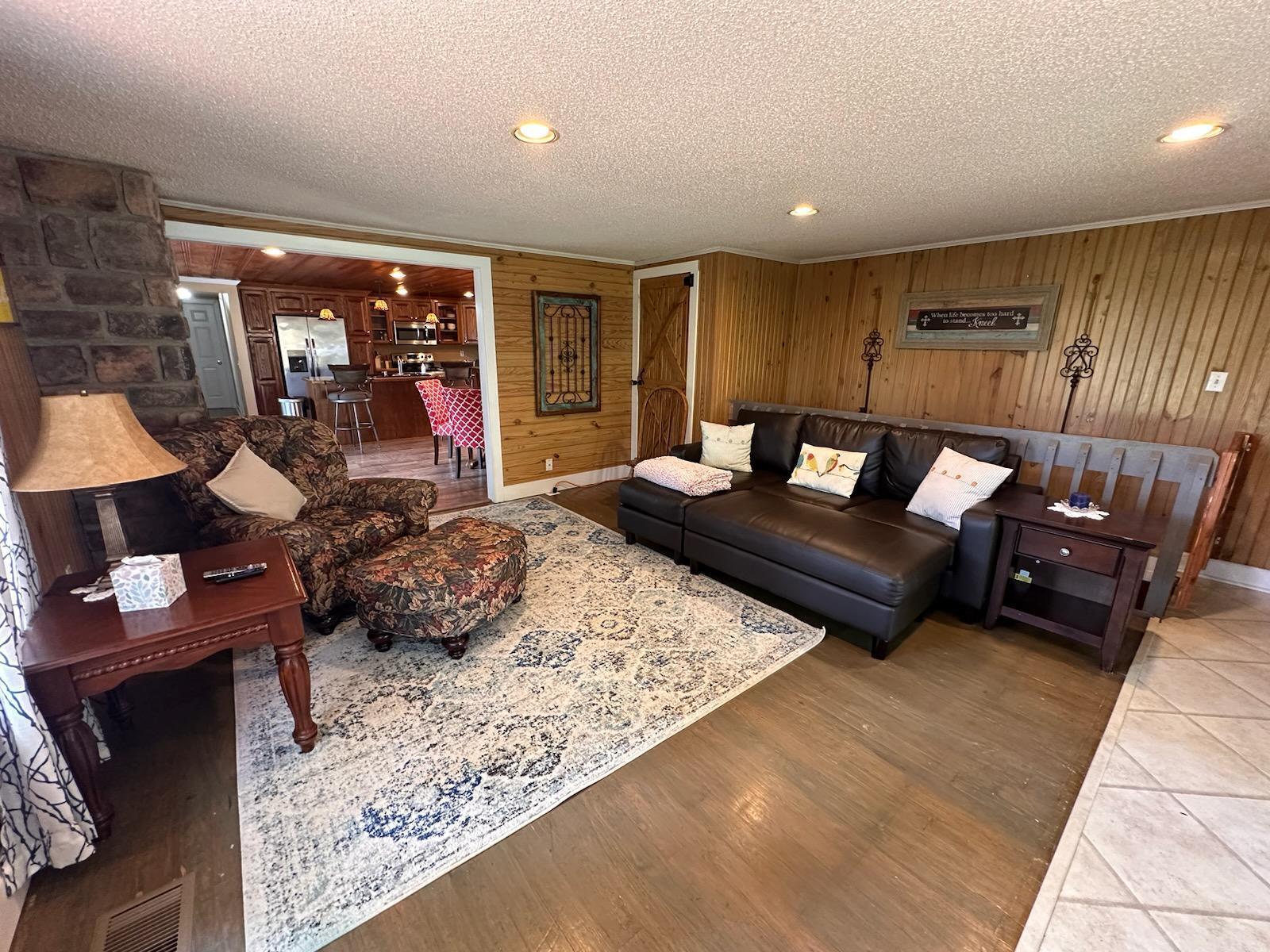 14 Riverbend Lane Property Photo 15