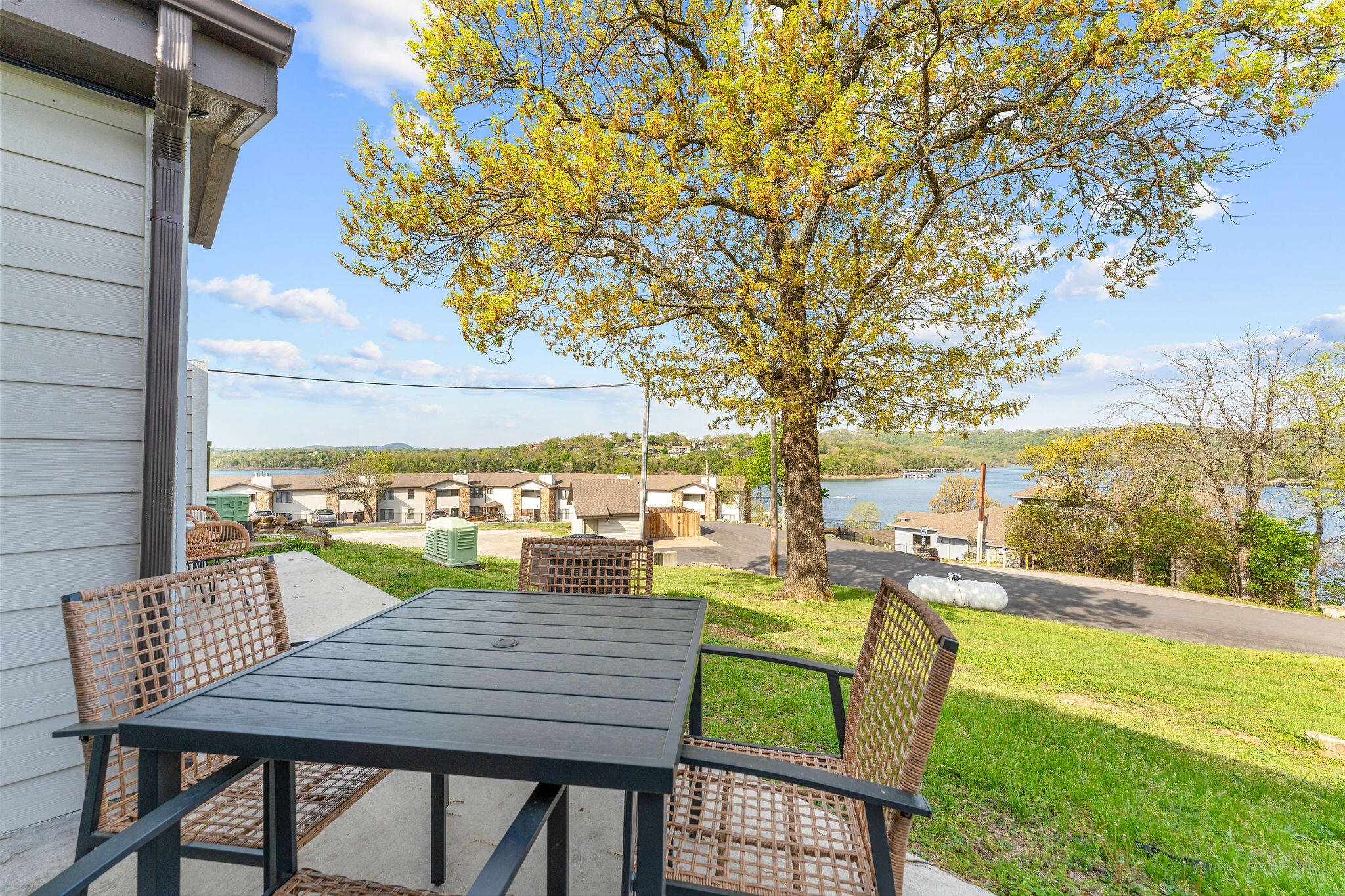 100 Getaway Circle Property Photo 18