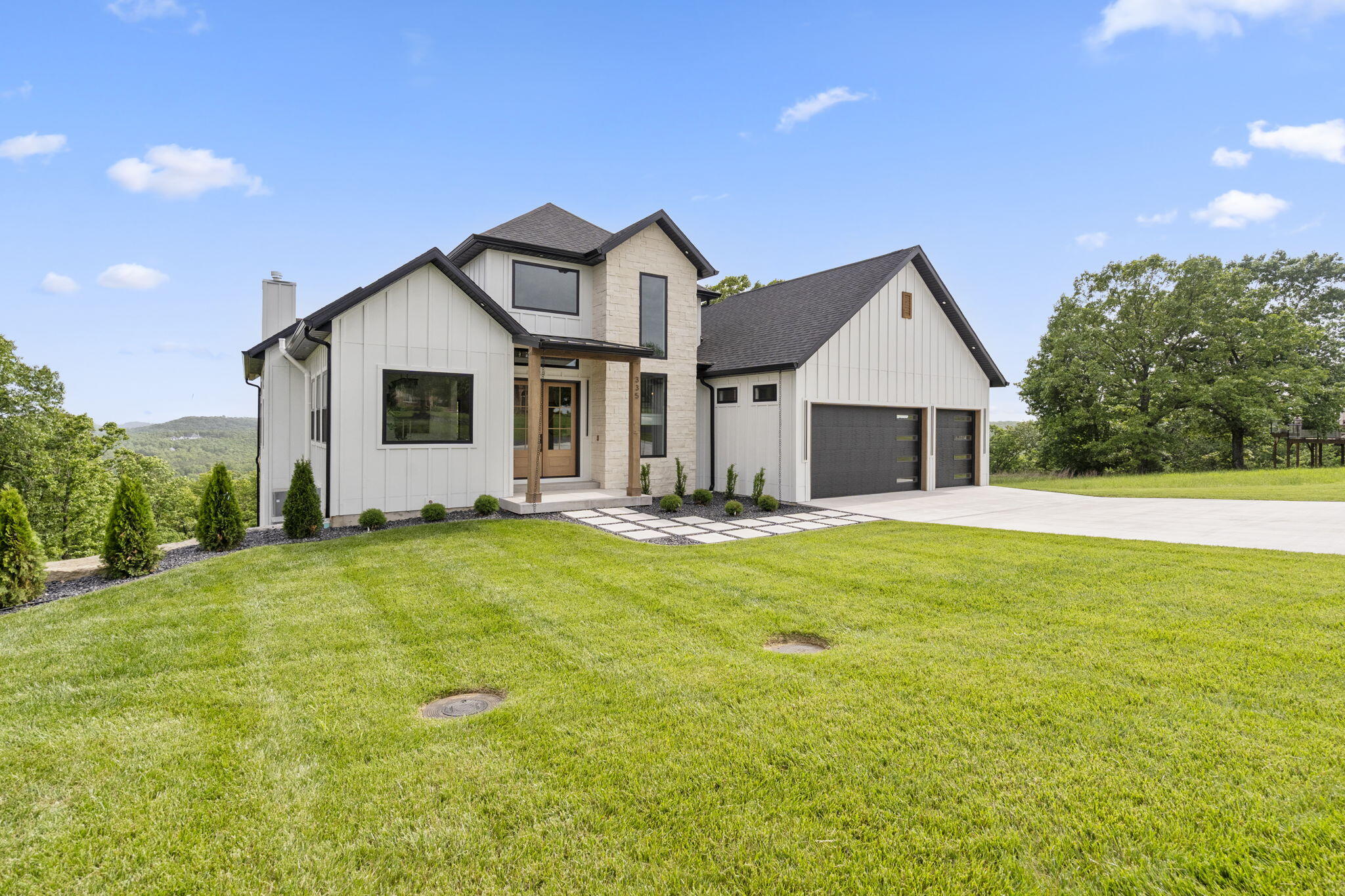 335 Sunset Drive Property Photo