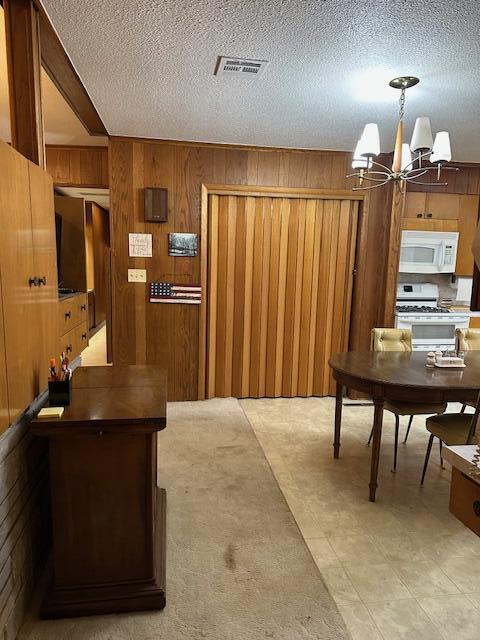 975 West 60th Street Property Photo 18
