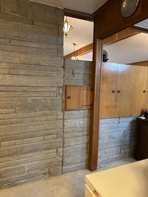 975 West 60th Street Property Photo 19