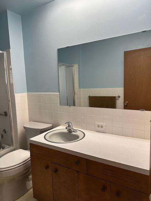 975 West 60th Street Property Photo 32