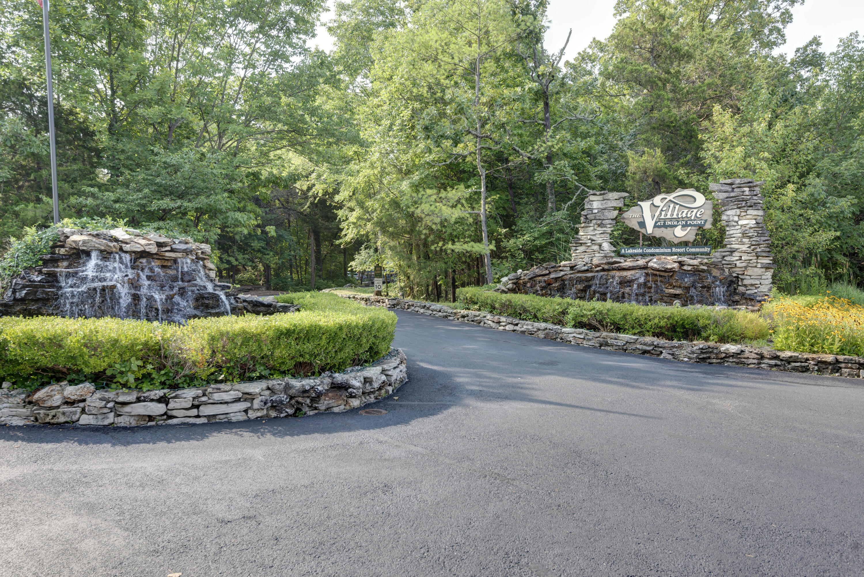 24 Village Trail Property Photo 35