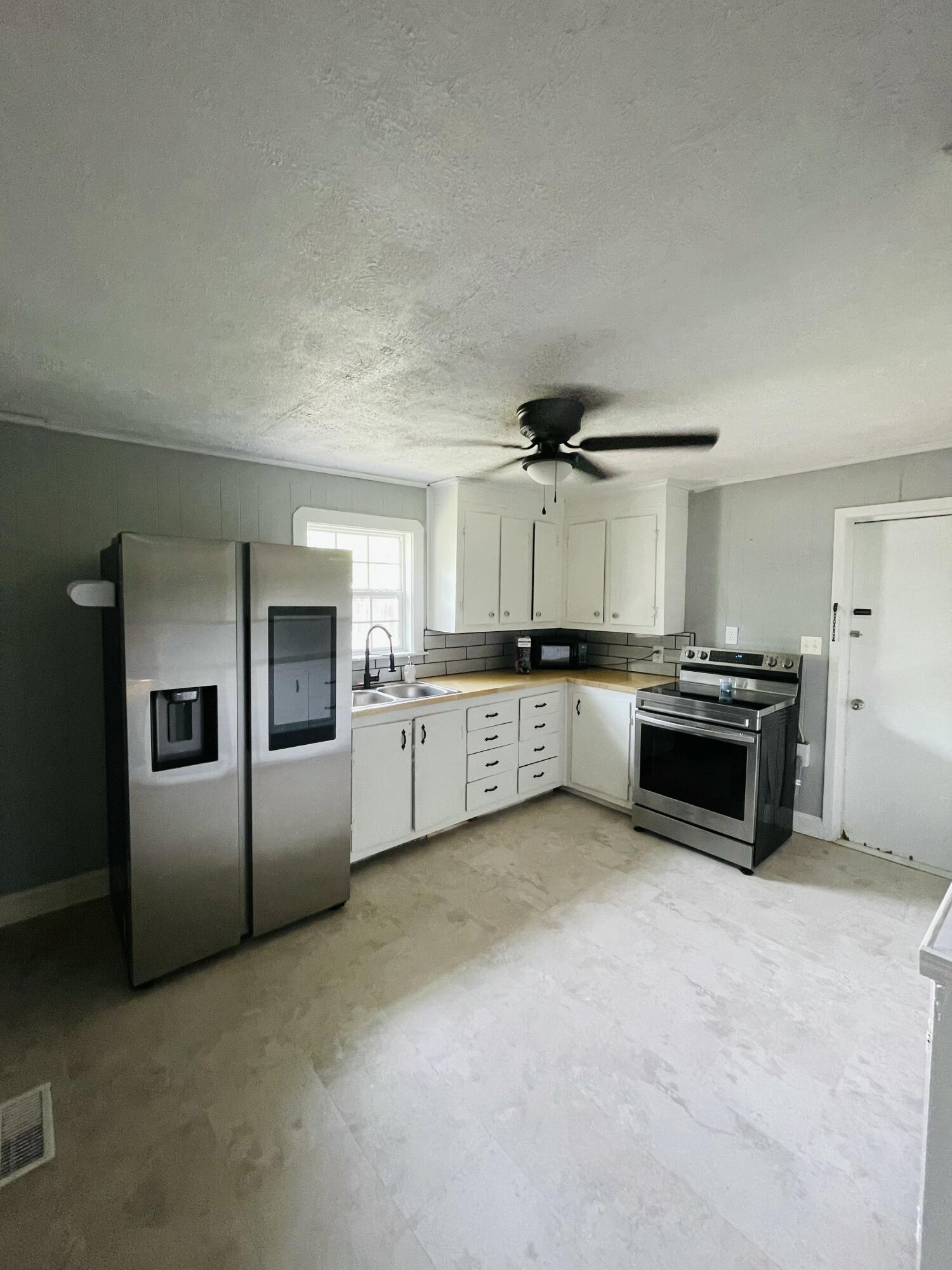 2038 North Weller Avenue Property Photo 11