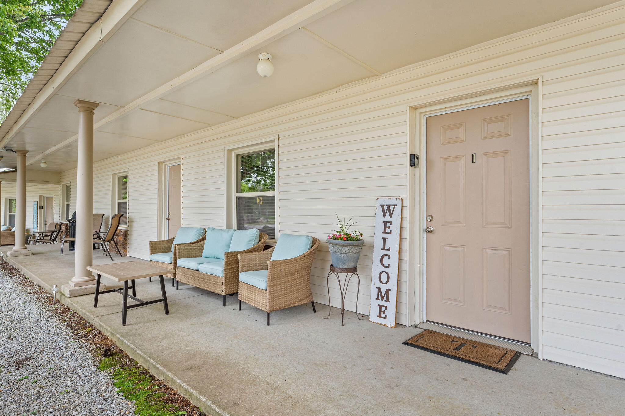 22244 North Highway 281 Property Photo 1