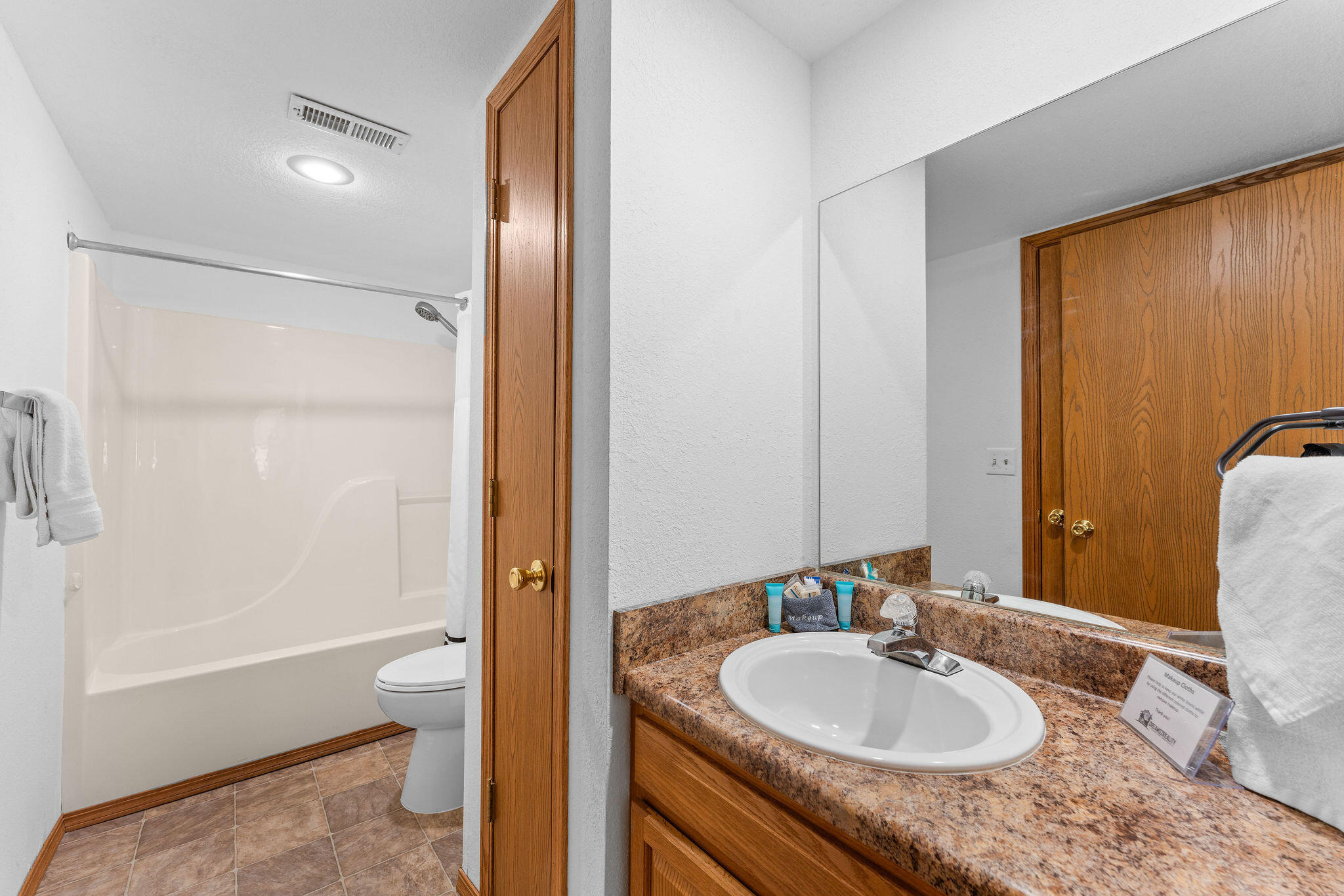 10 Woodpecker Lane Property Photo 16
