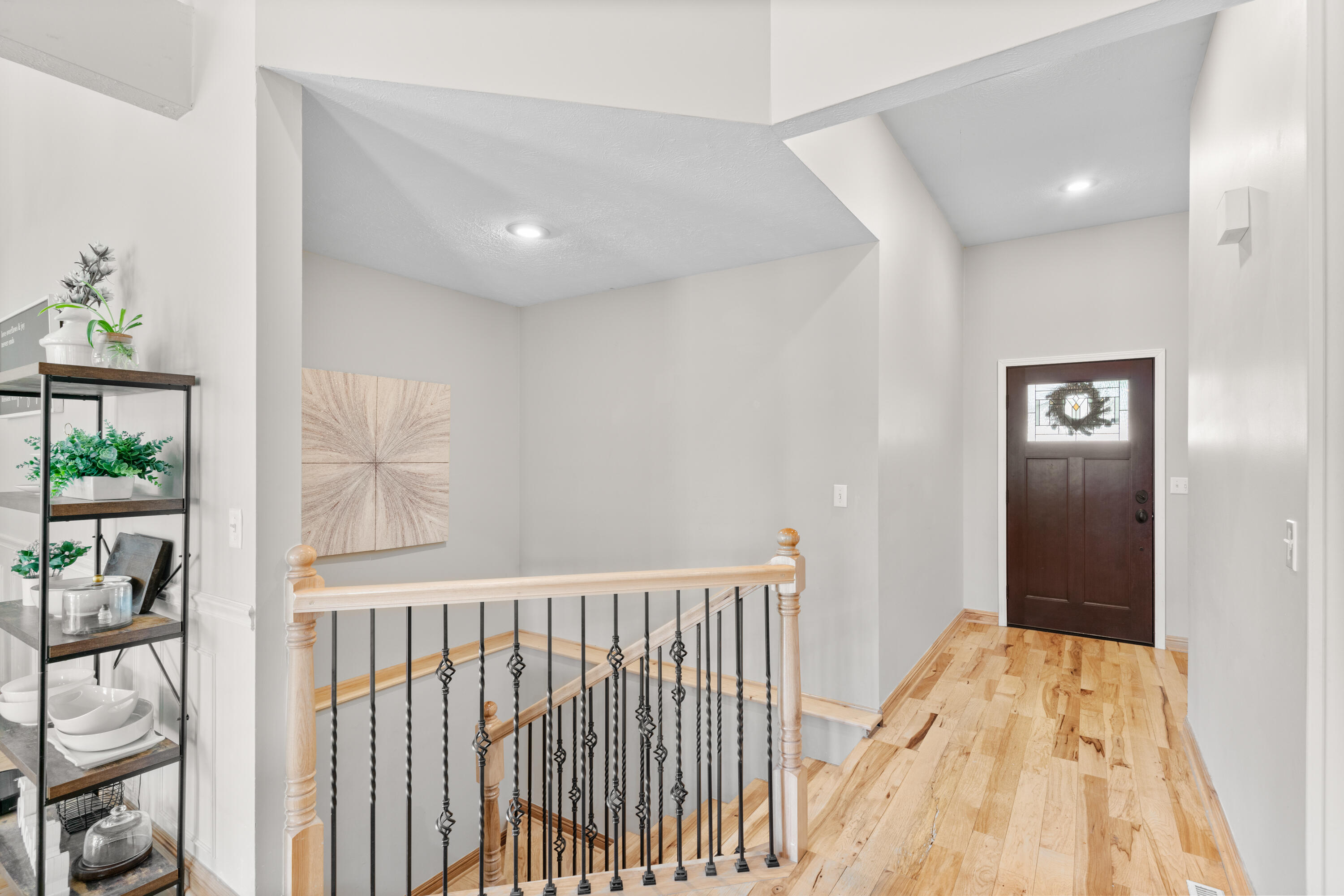840 East Gaslight Drive Property Photo 5