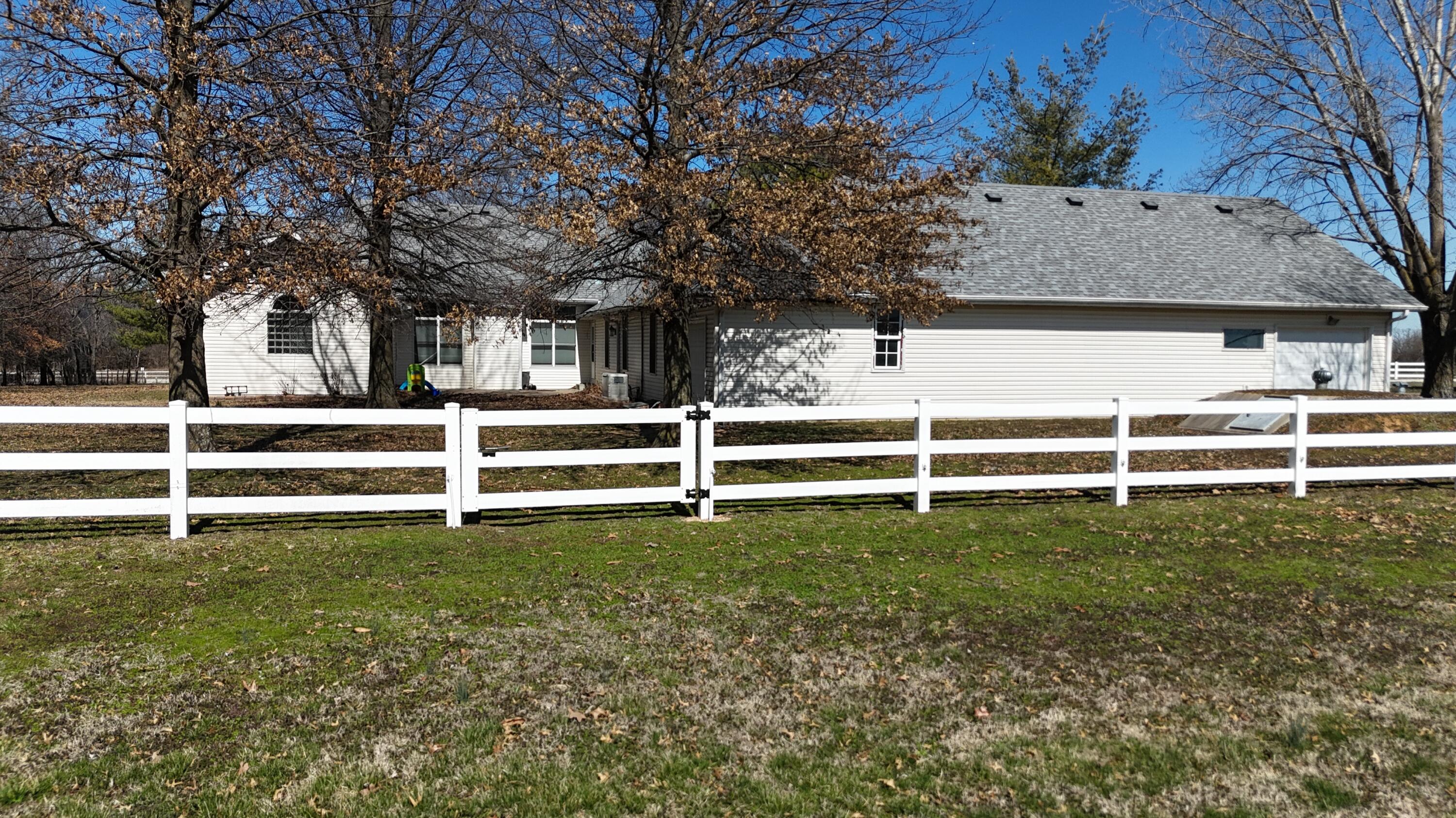 1639 Lawrence 2140 Property Photo 9