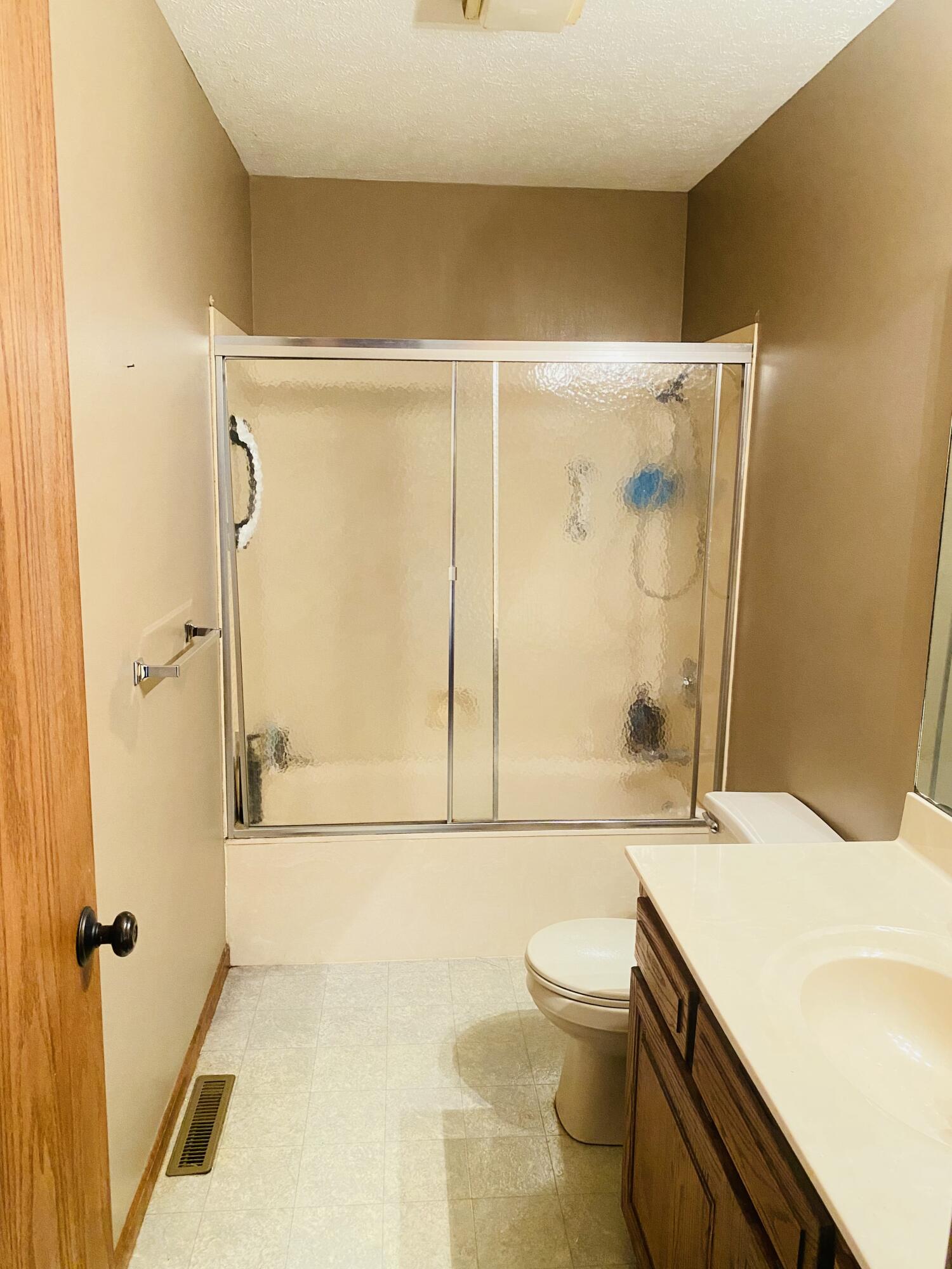 1639 Lawrence 2140 Property Photo 20