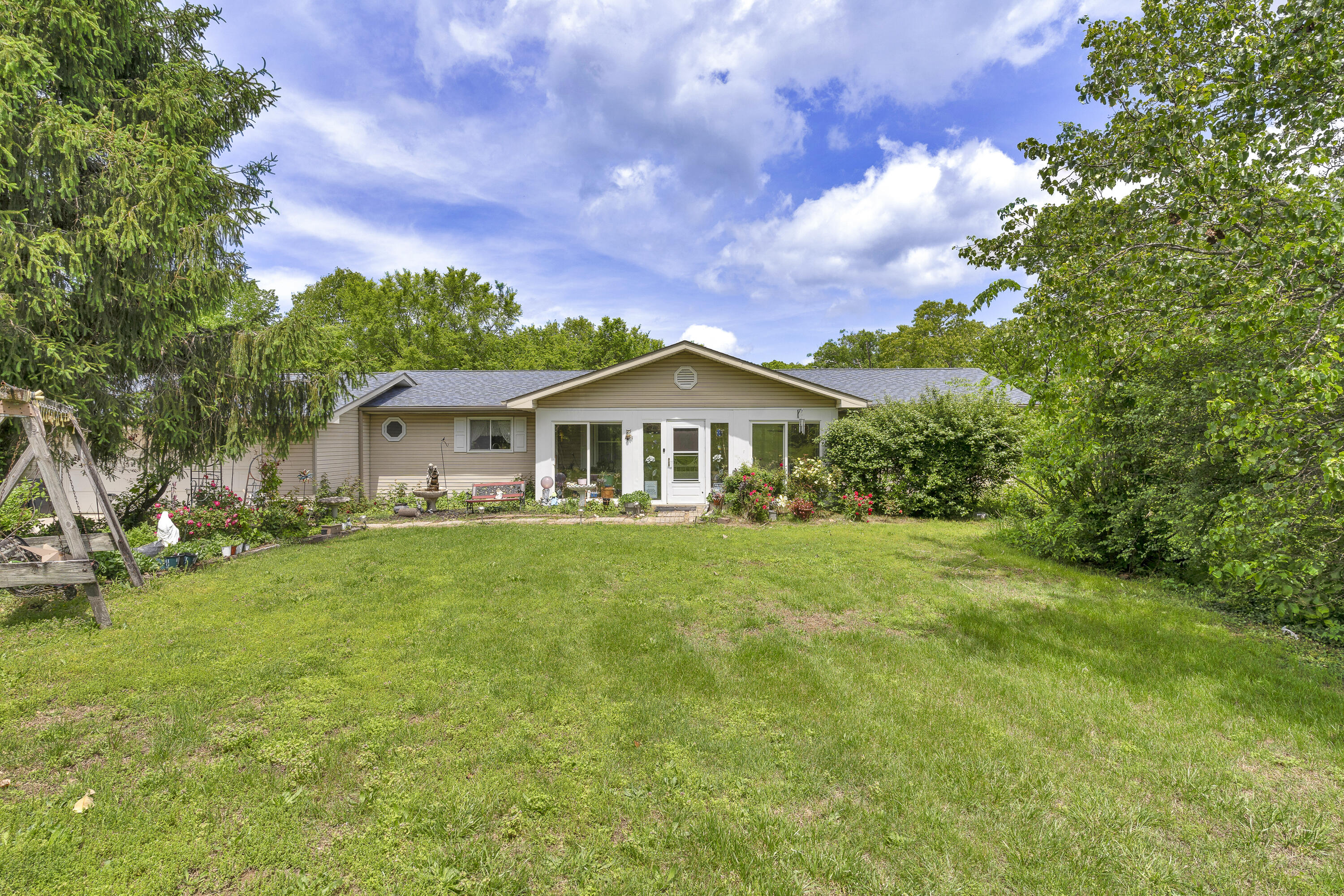 335 State Hwy 265 Property Photo 1