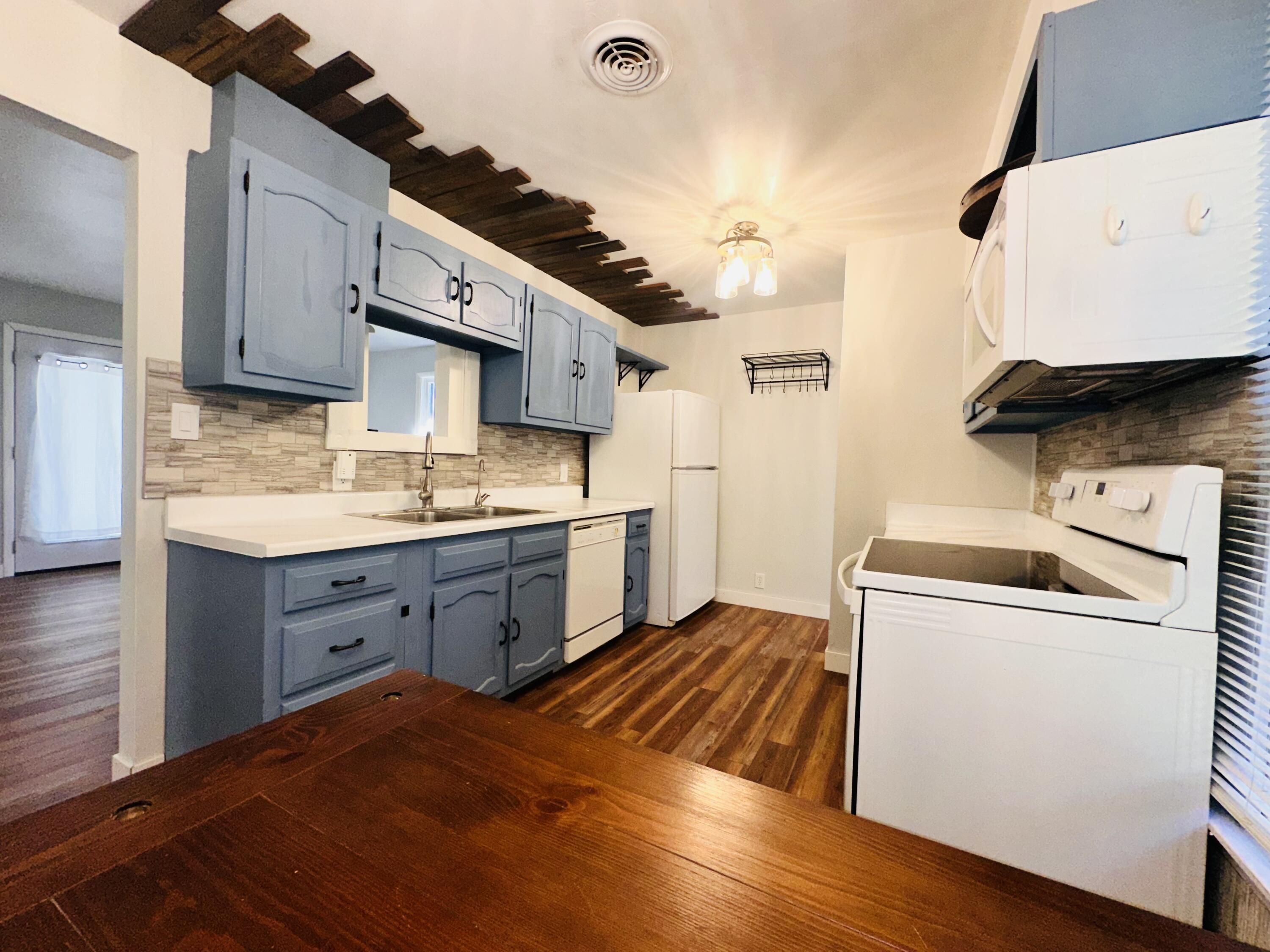 147 Parmenter Road Property Photo 2