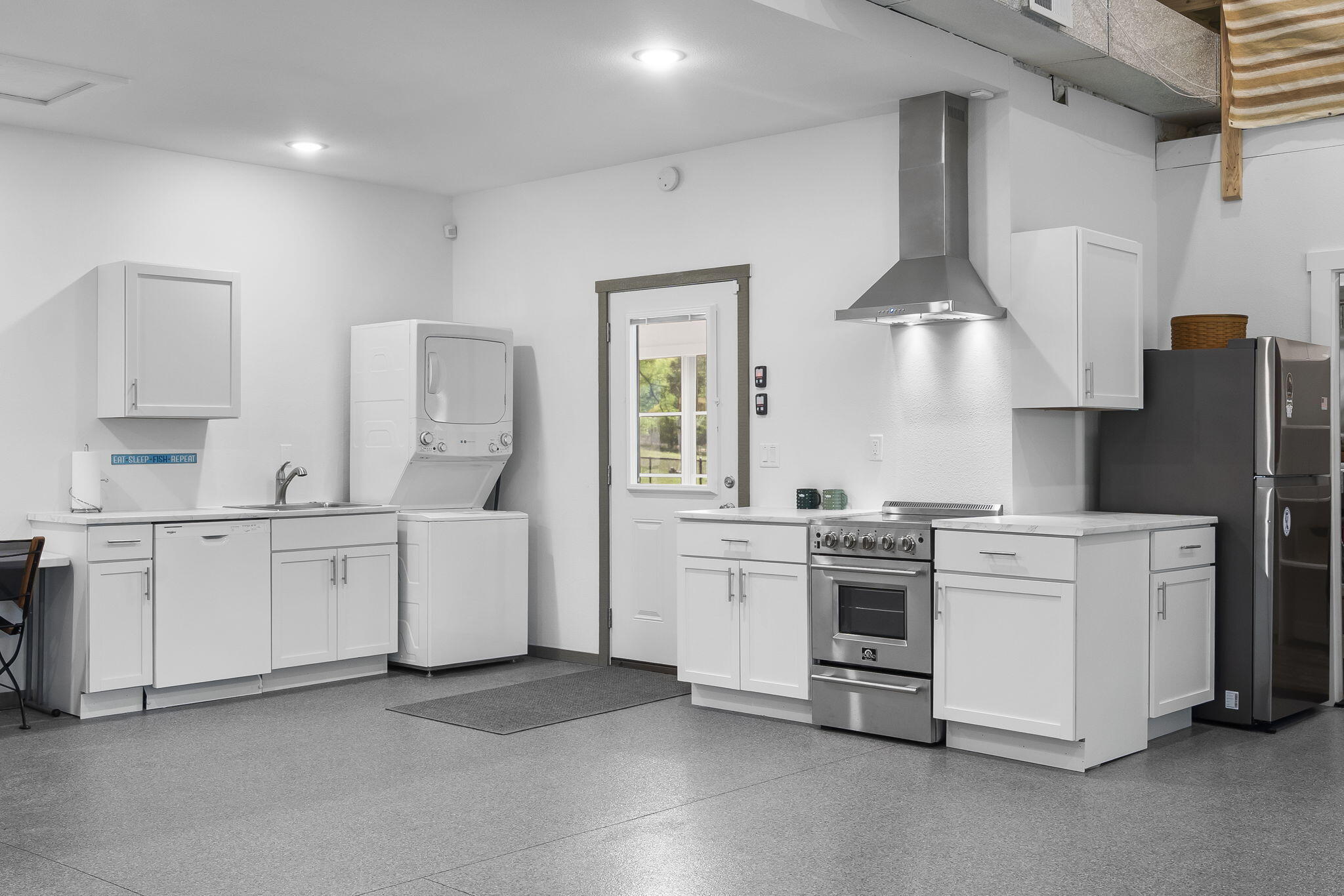 435 Schodack Road Property Photo 8