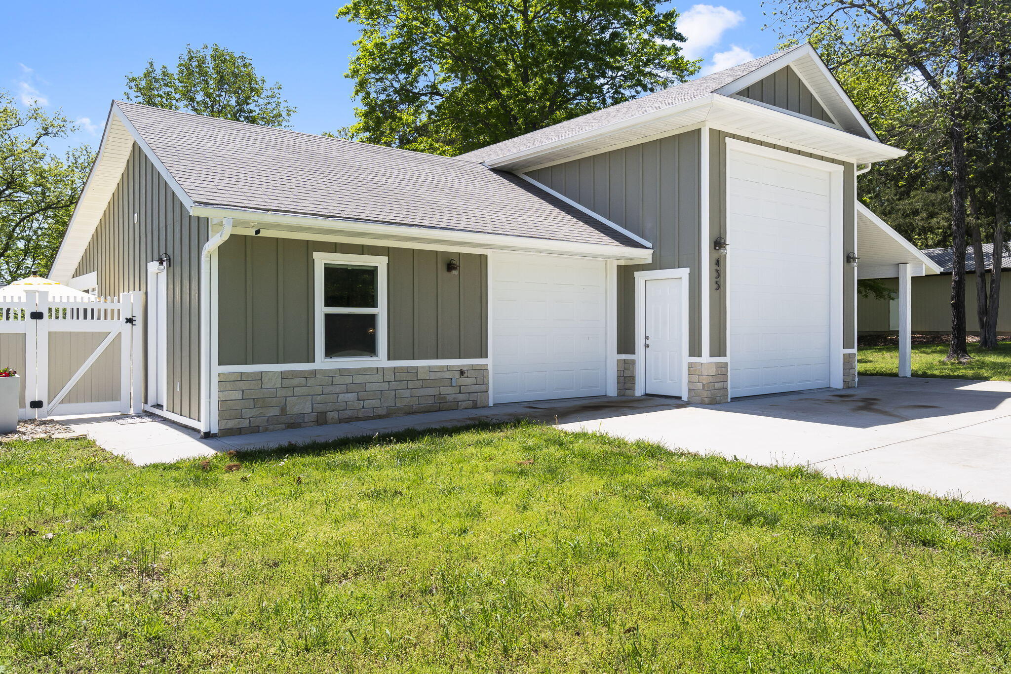 435 Schodack Road Property Photo 18