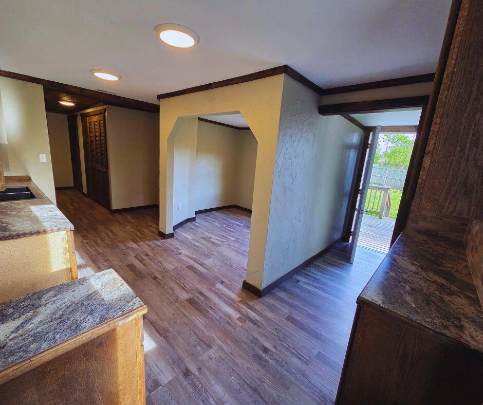 310 West North Street Property Photo 10