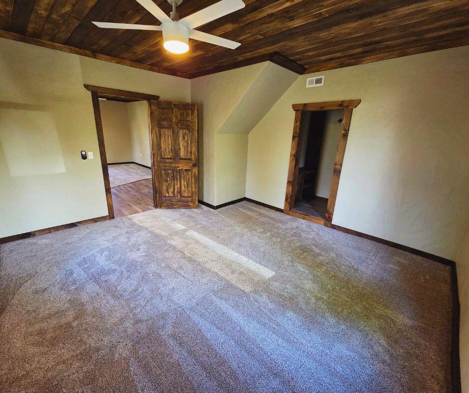 310 West North Street Property Photo 17