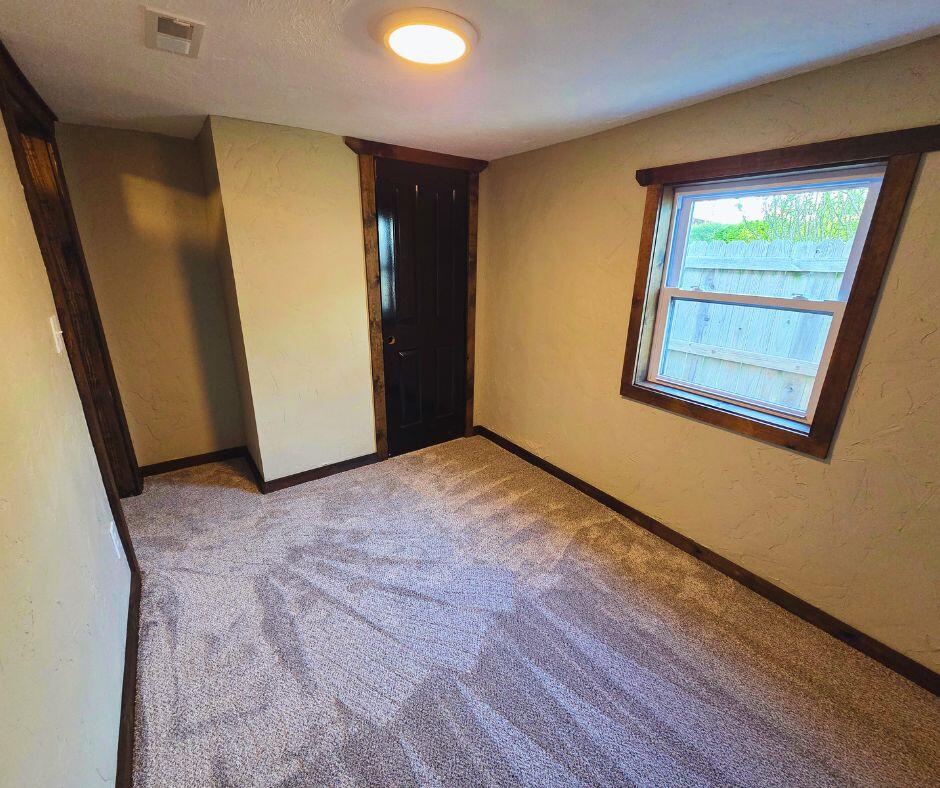 310 West North Street Property Photo 26