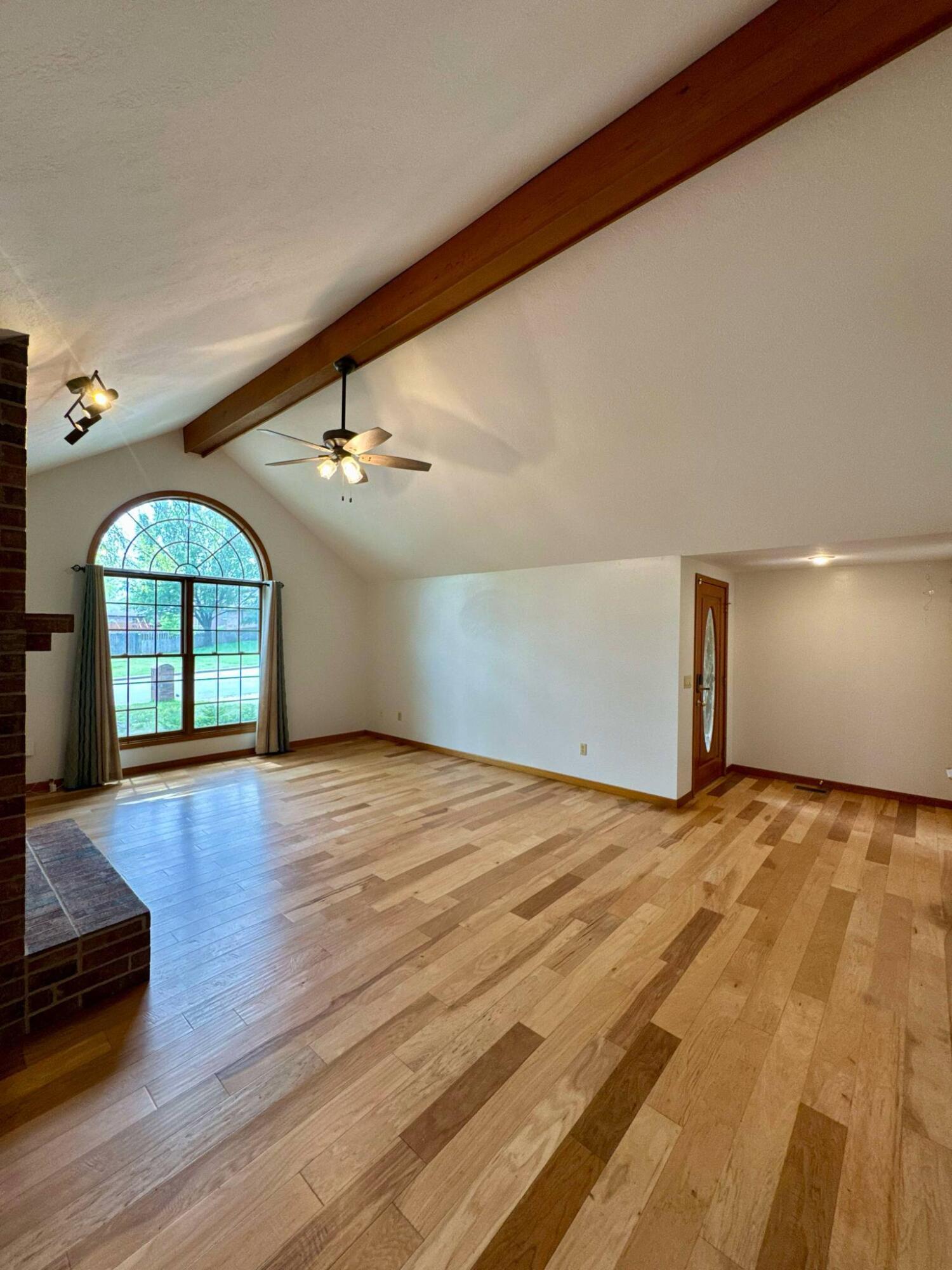 905 Park Property Photo 6