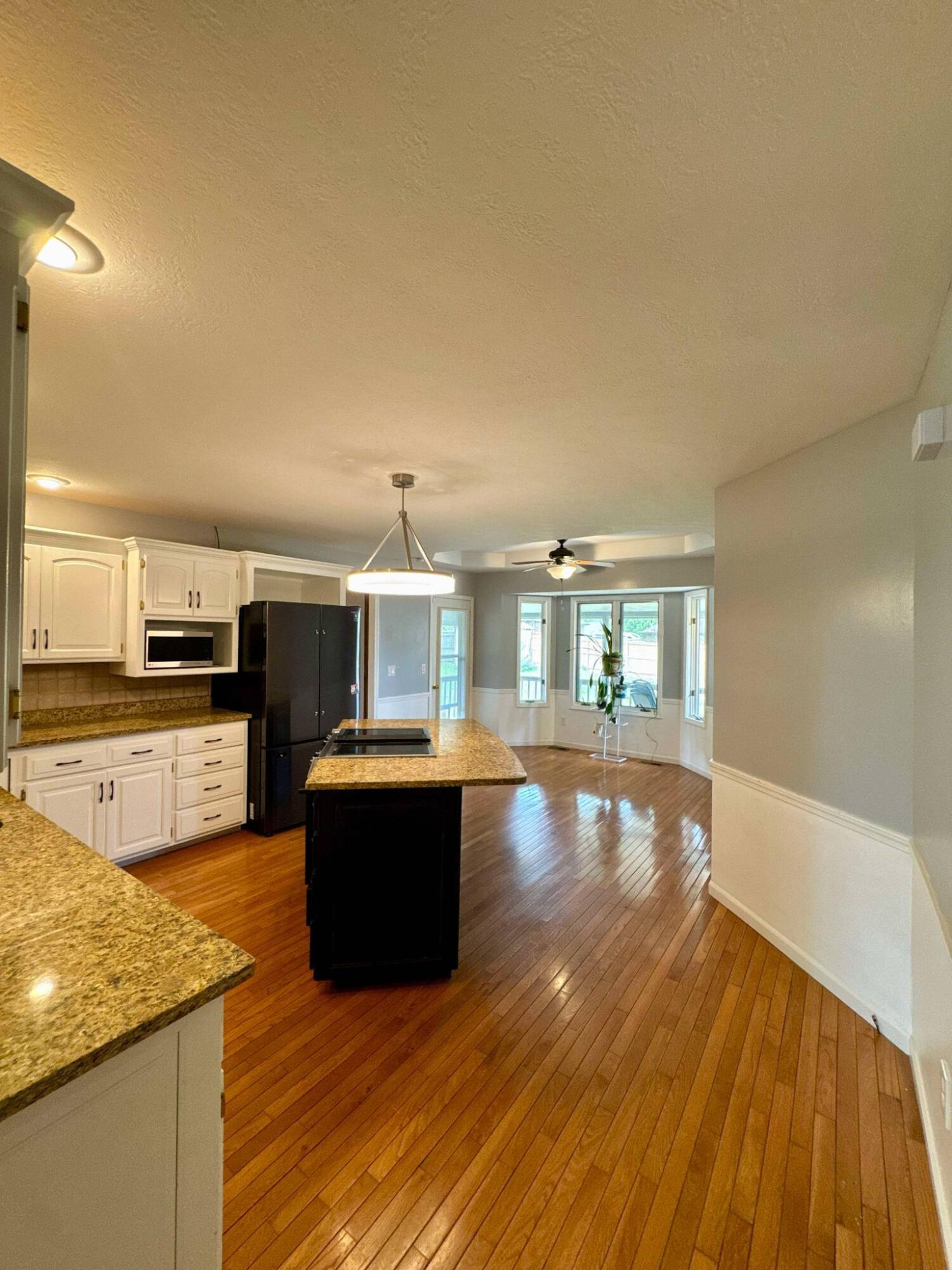 905 Park Property Photo 10