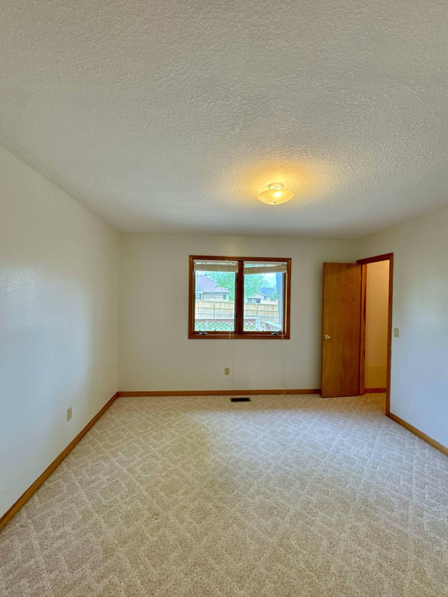 905 Park Property Photo 14