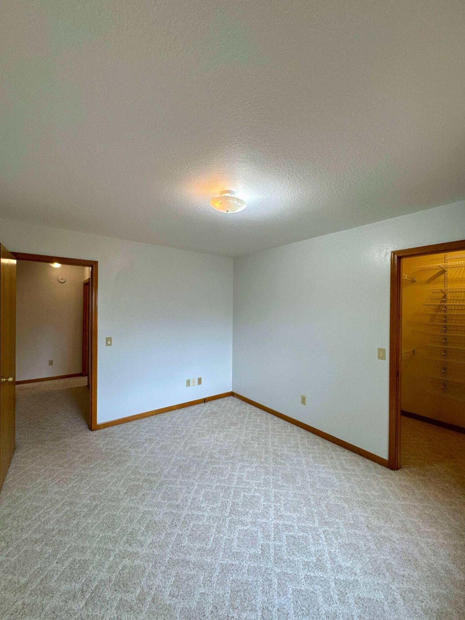 905 Park Property Photo 16