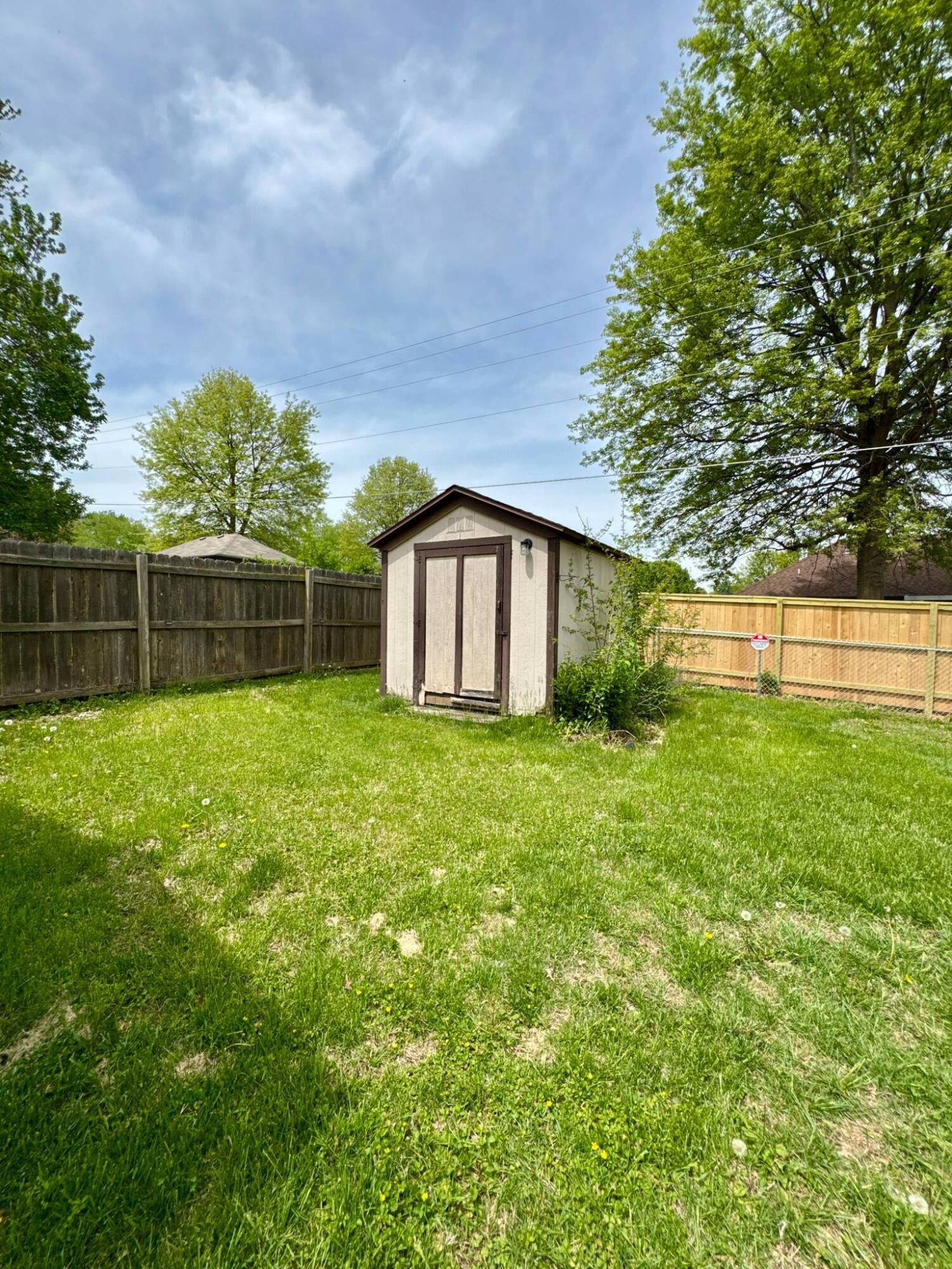 905 Park Property Photo 27