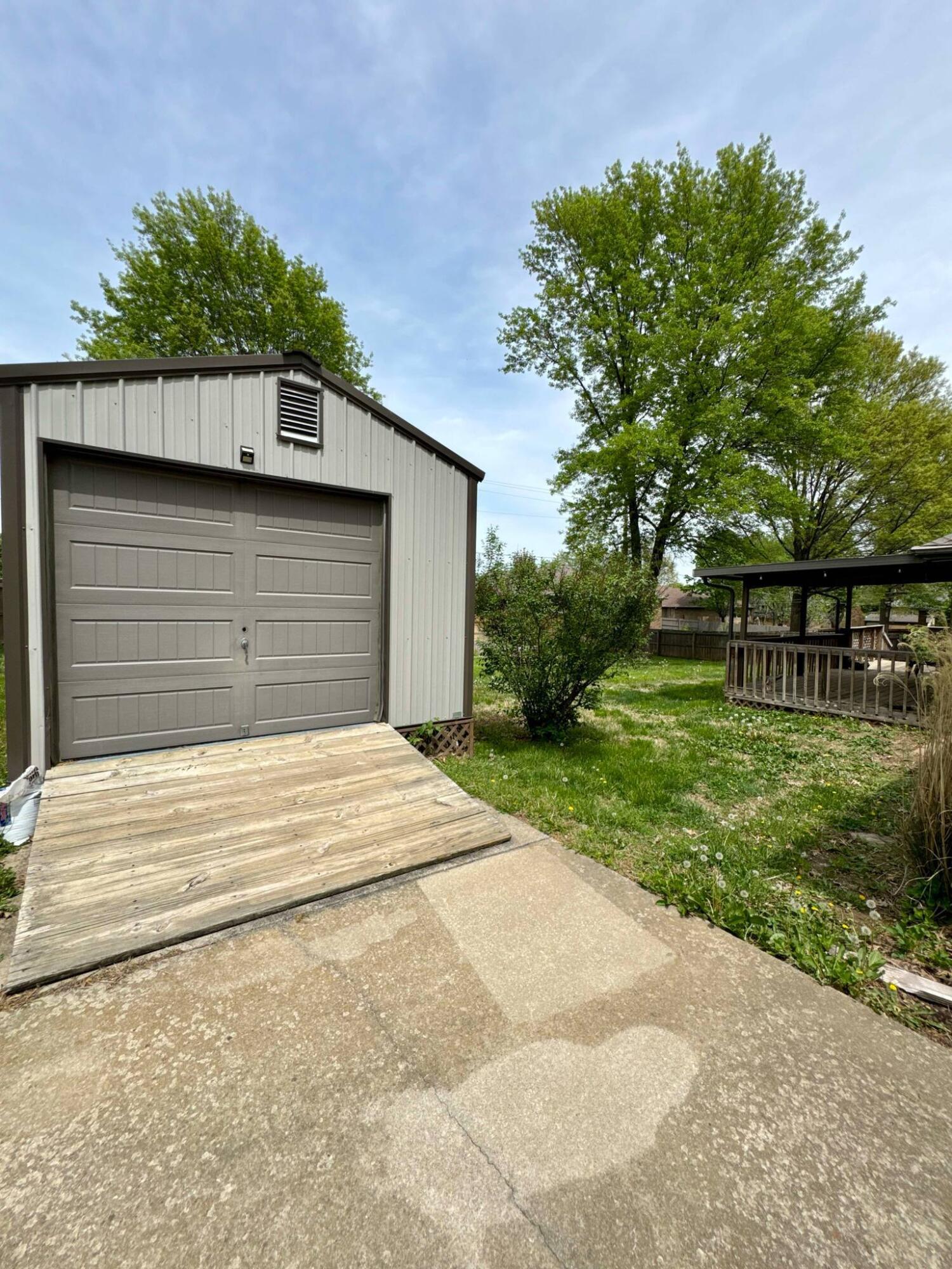 905 Park Property Photo 30