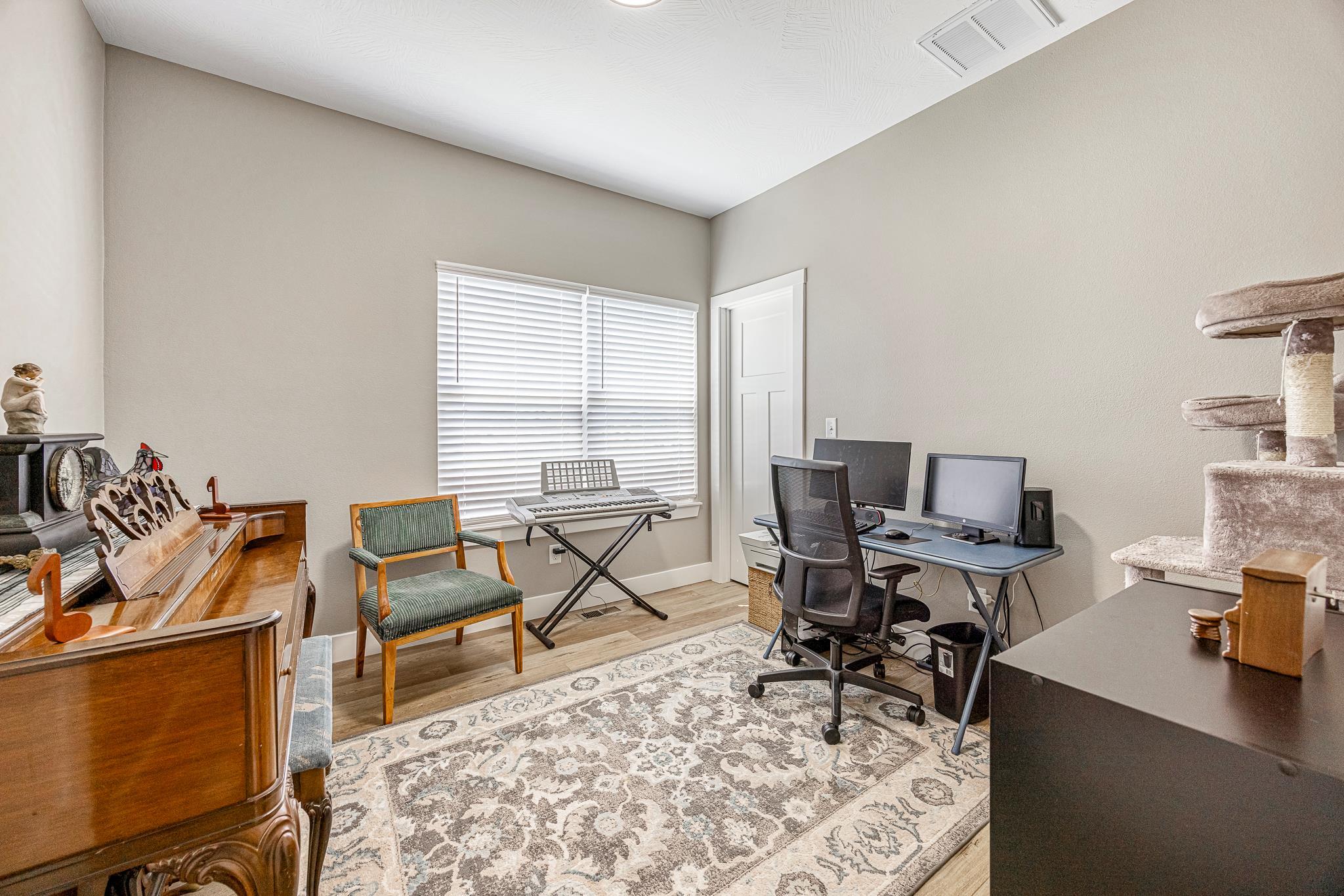 169 East Cowling Street Property Photo 20