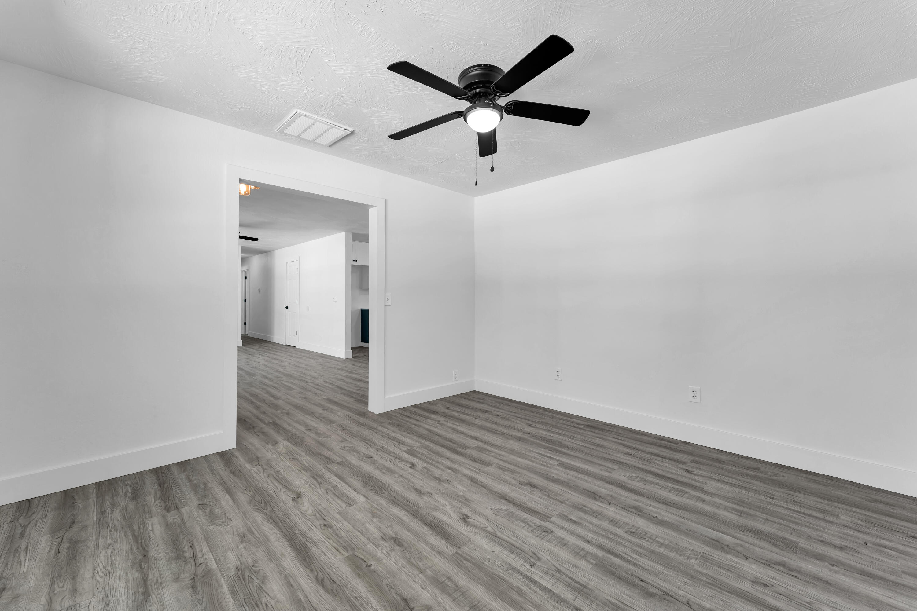 510 North Flint Avenue Property Photo 12