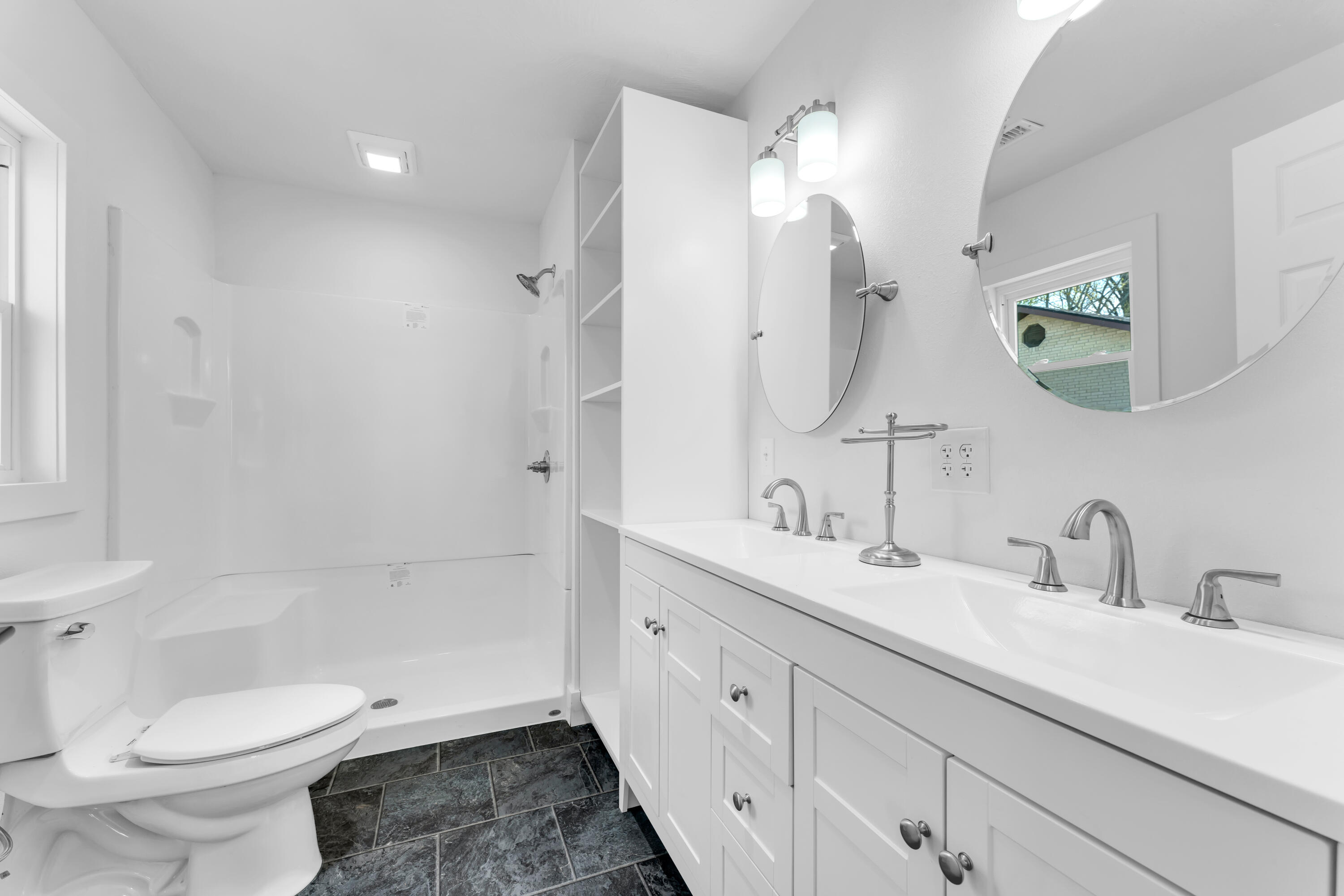 510 North Flint Avenue Property Photo 27