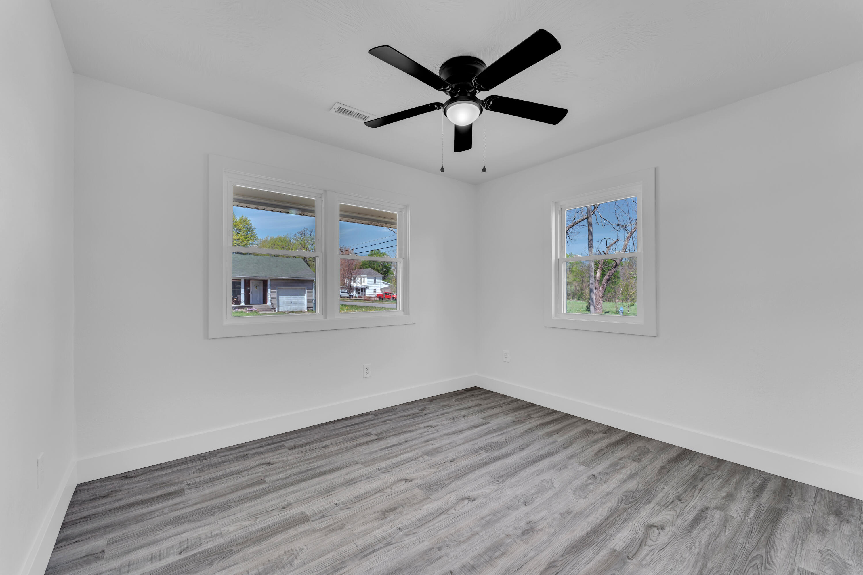 510 North Flint Avenue Property Photo 28