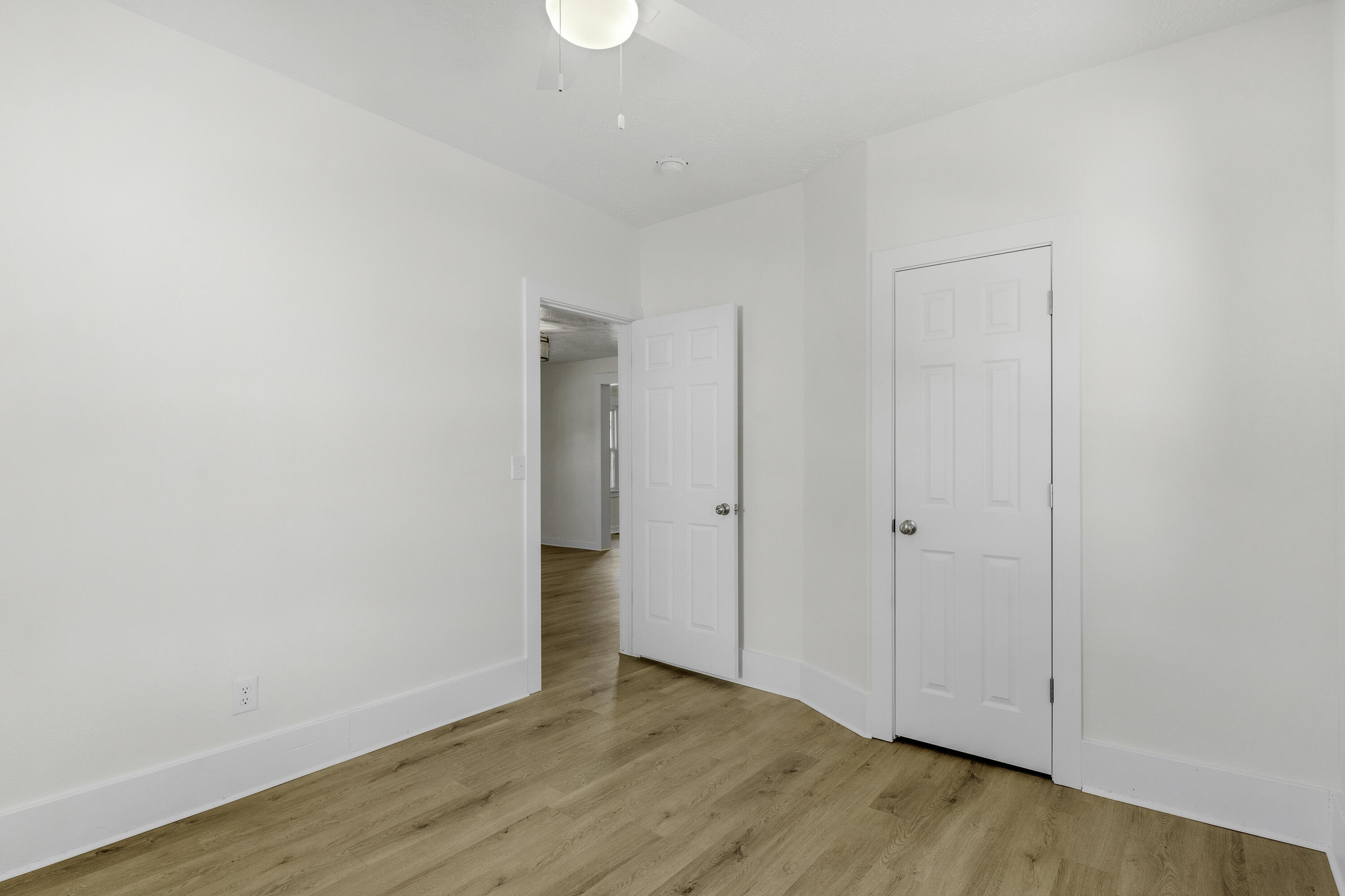 734 South New Avenue Property Photo 17