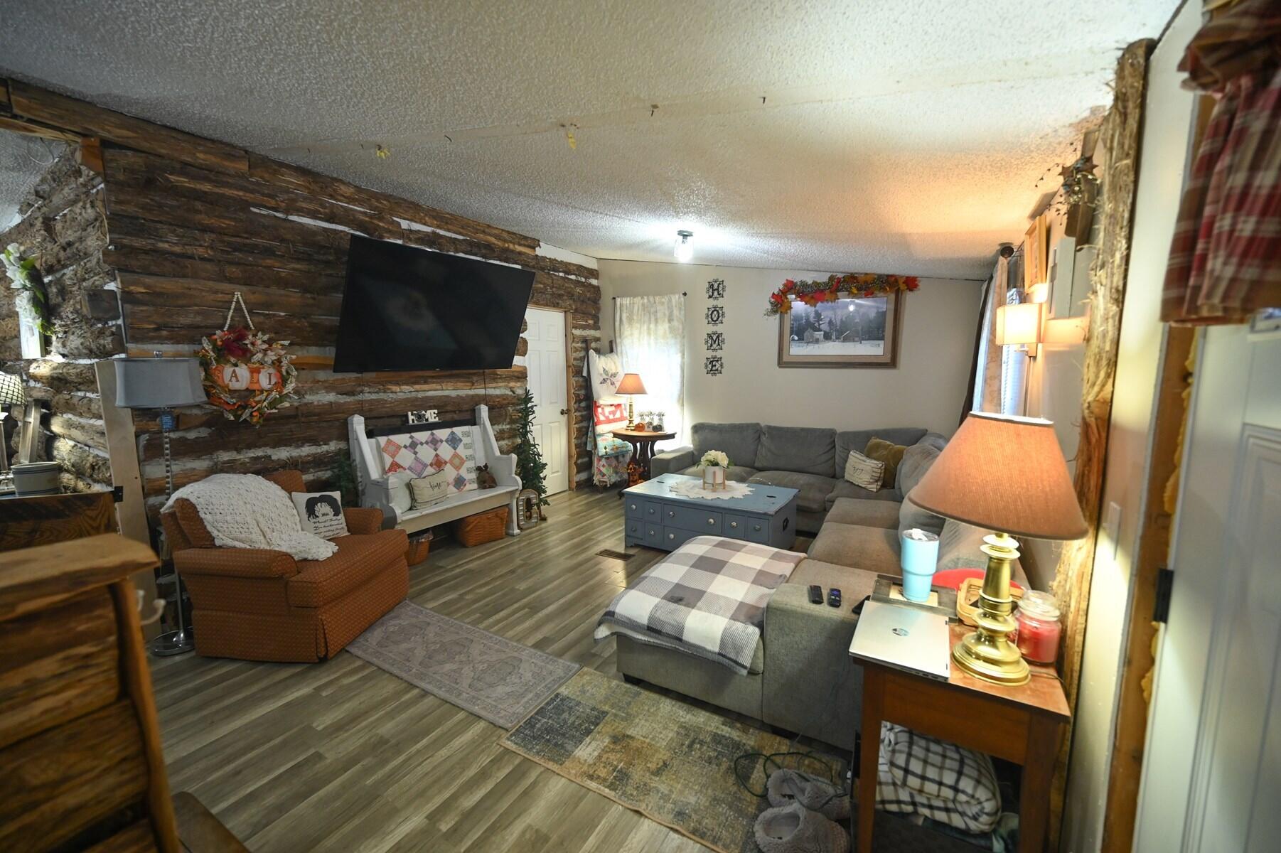 3290 Artesian Road Road Property Photo 10