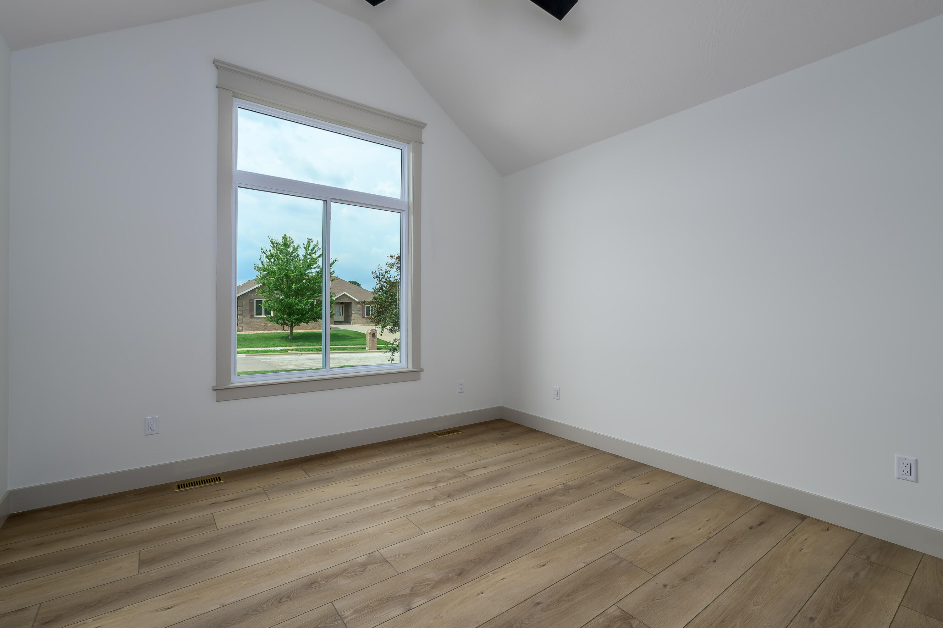 3800 West Broadmoor Street Property Photo 39