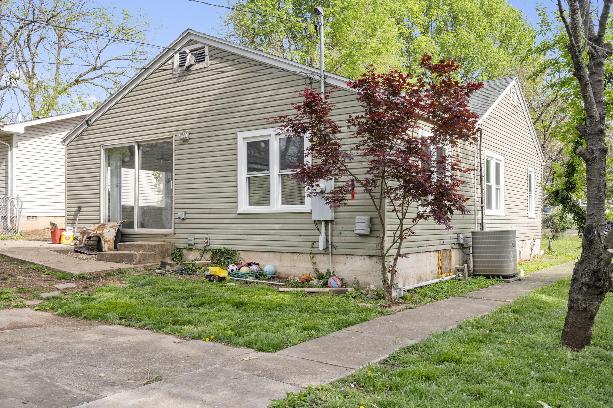 2822 West College Street Property Photo 19