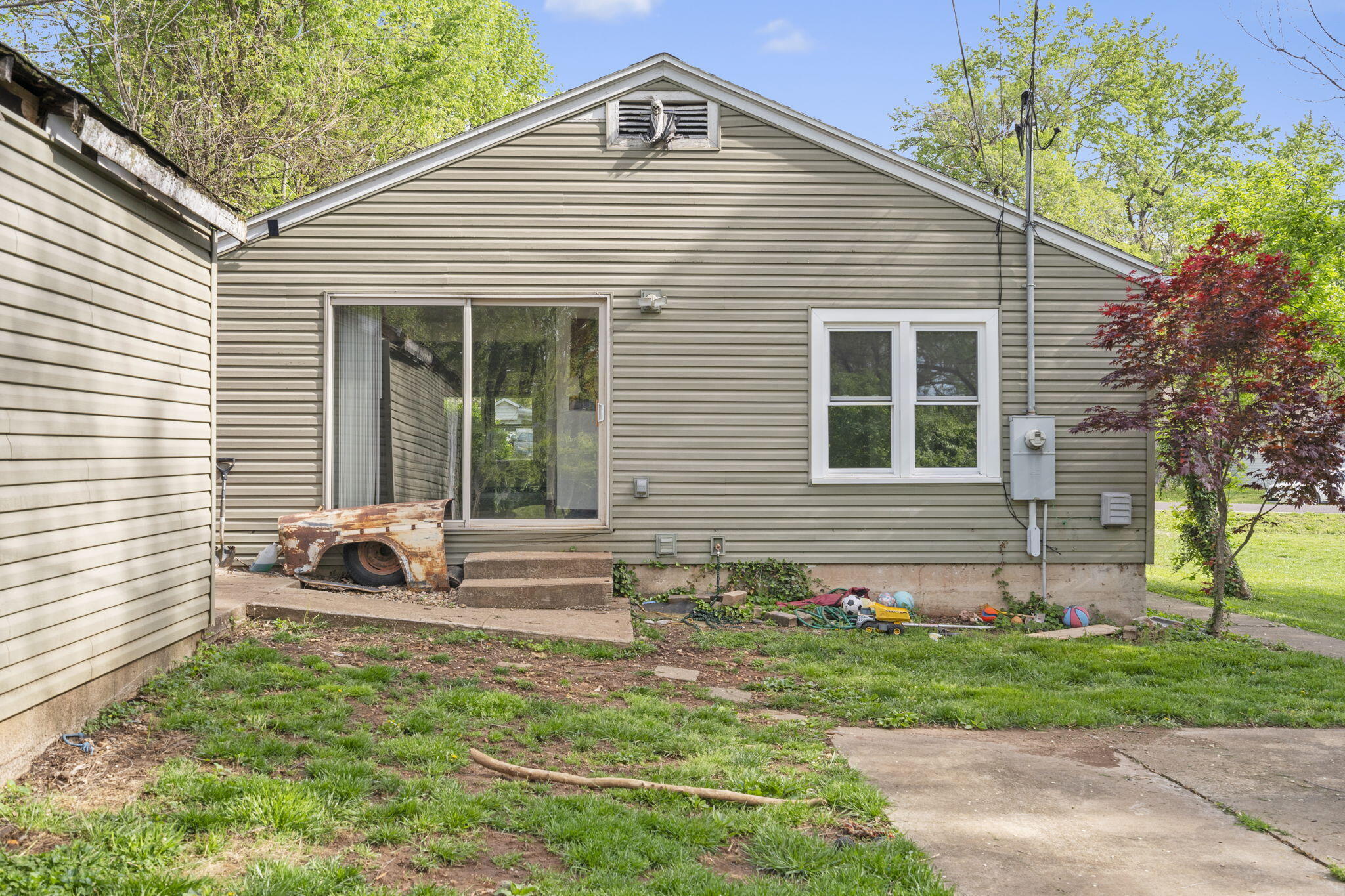 2822 West College Street Property Photo 20
