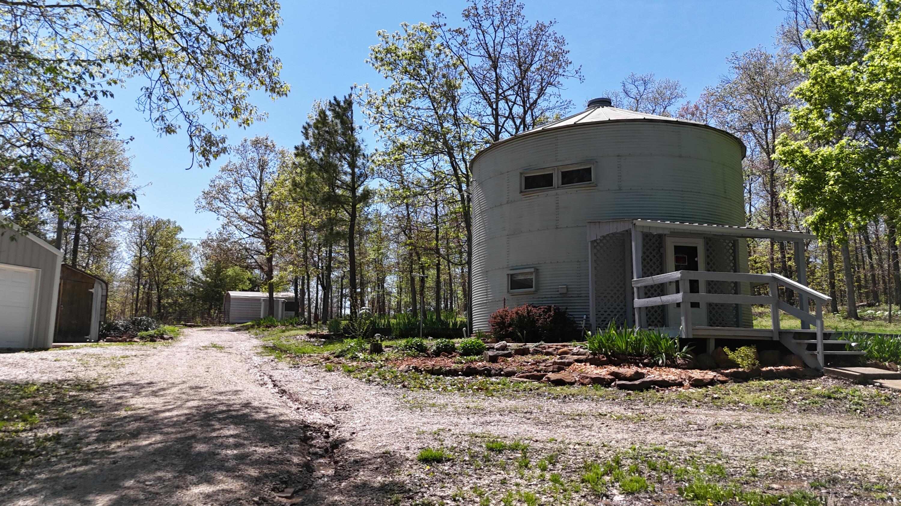 21050 East Hwy M Property Photo 5
