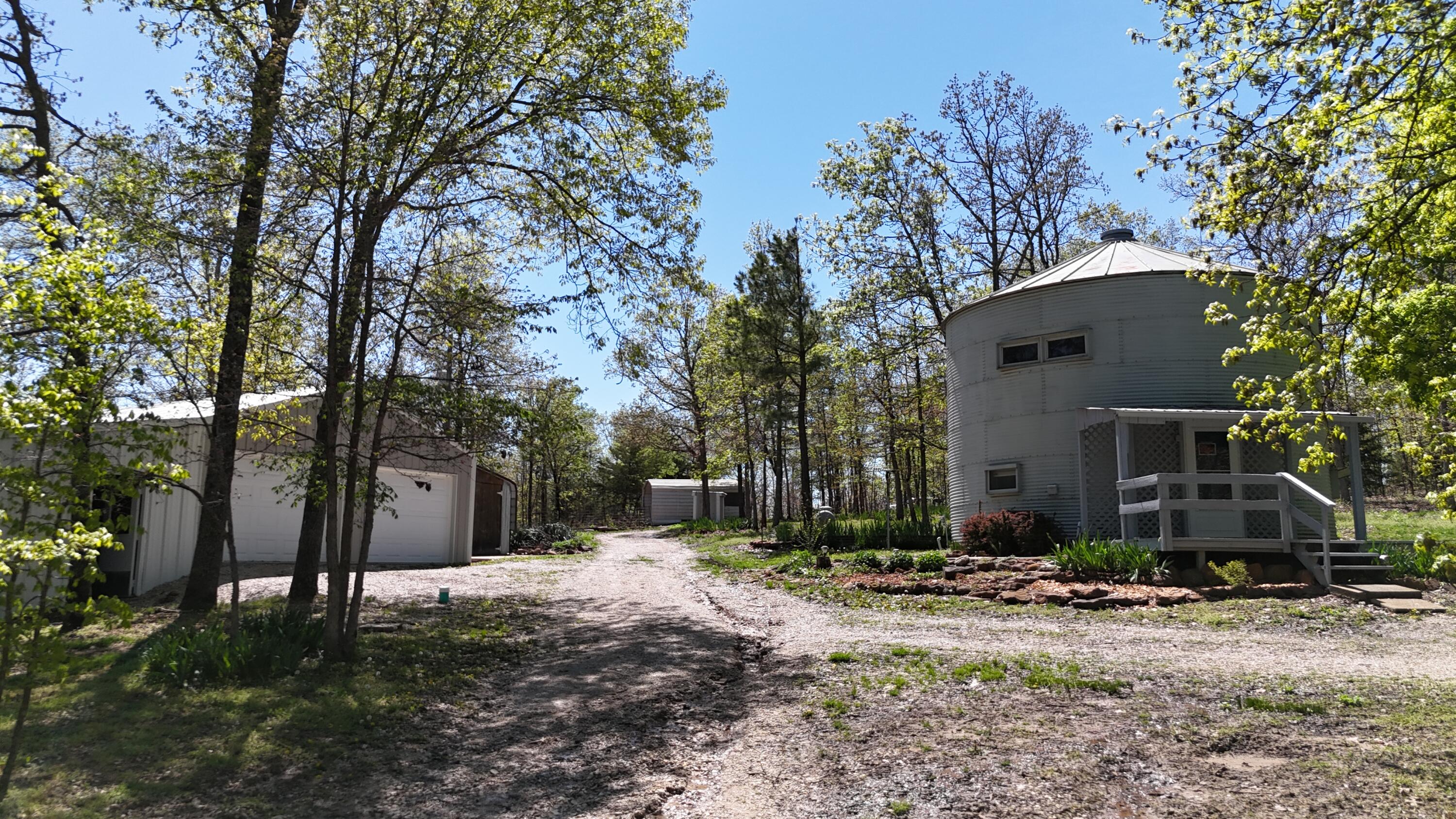 21050 East Hwy M Property Photo 6