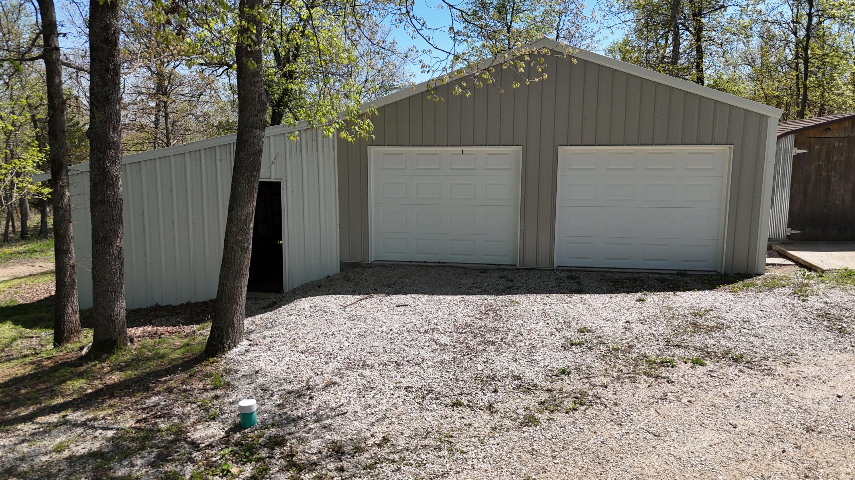 21050 East Hwy M Property Photo 22
