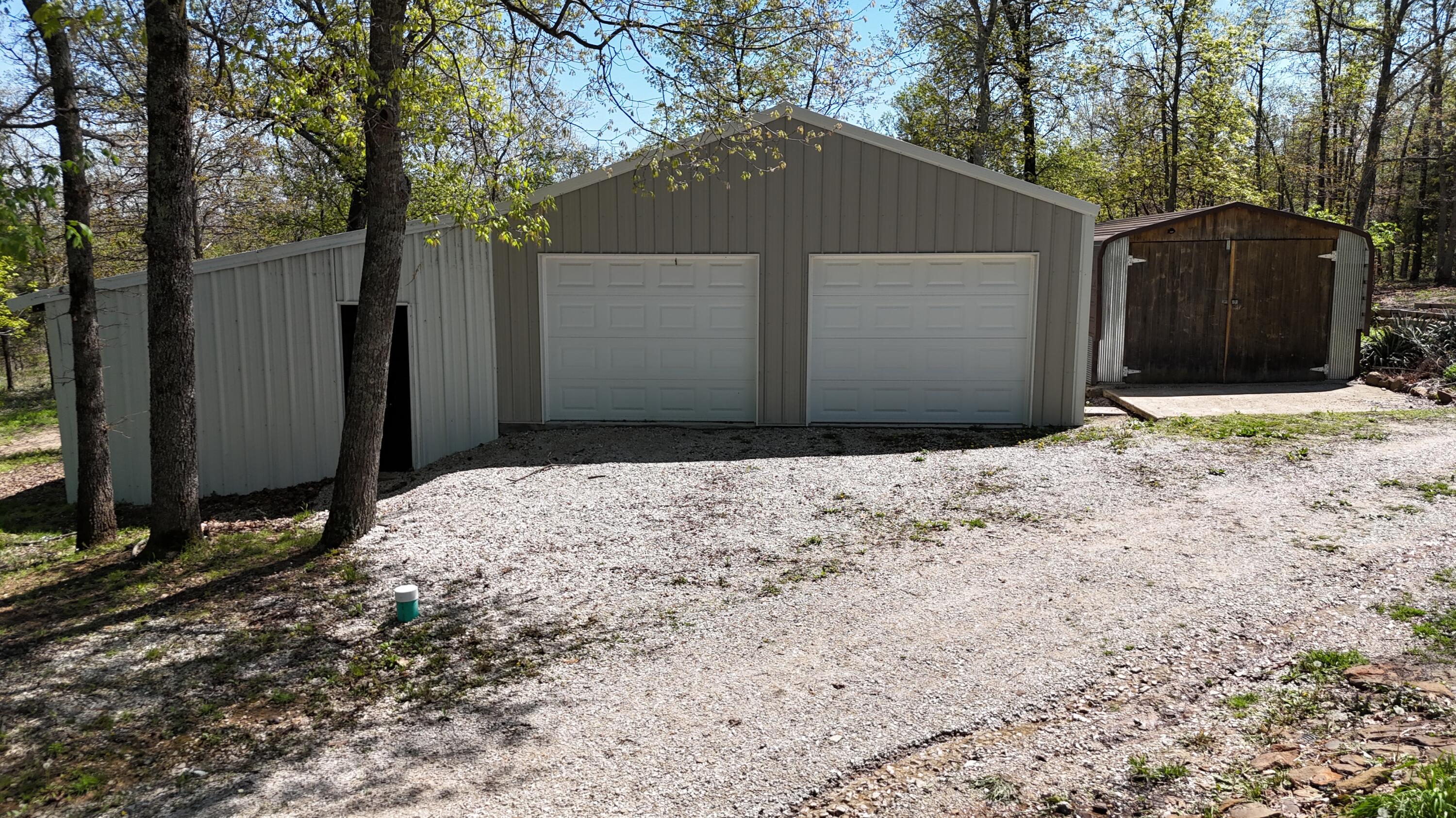 21050 East Hwy M Property Photo 24