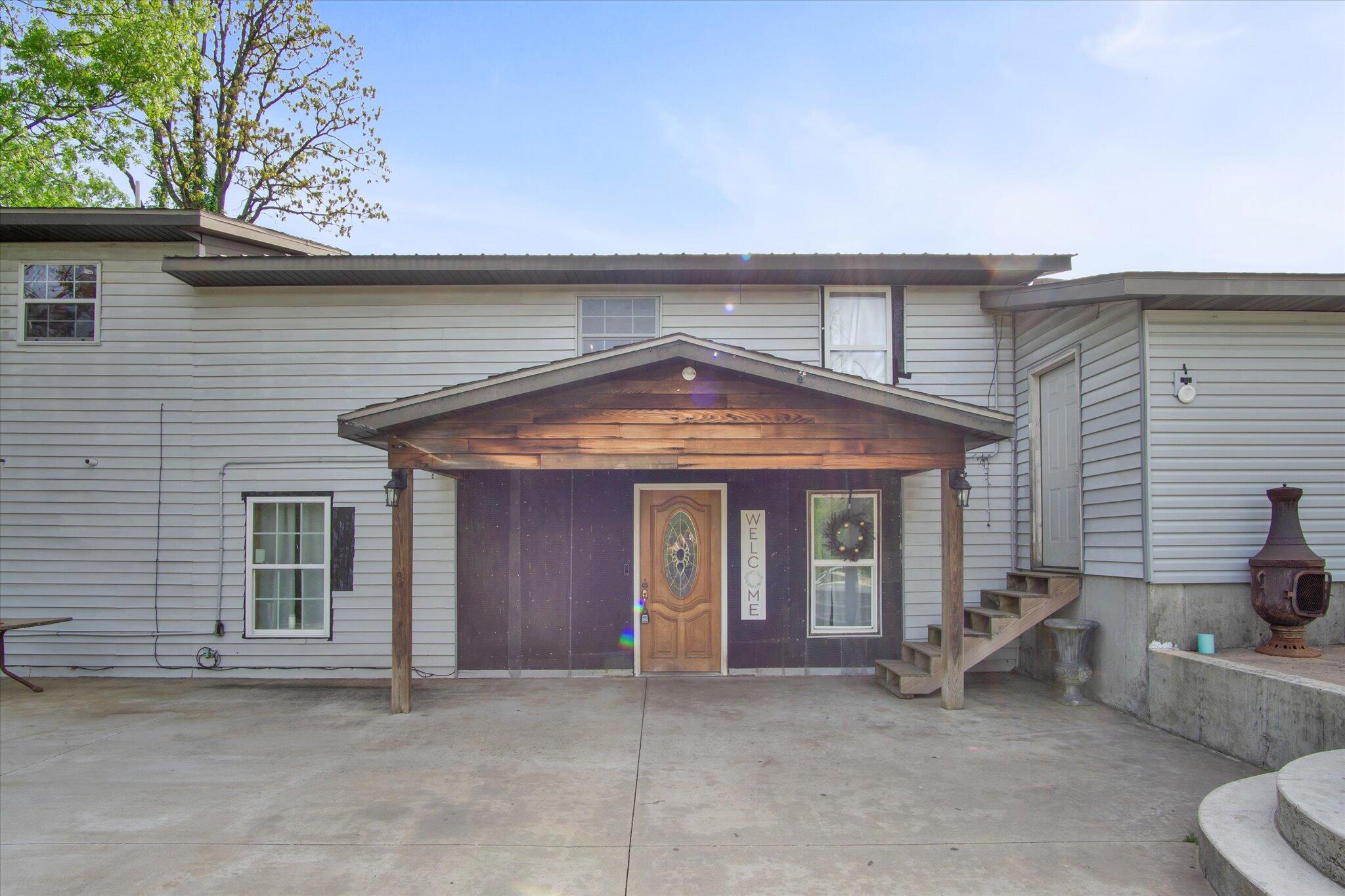 4155 Oakwood Road Property Photo 3