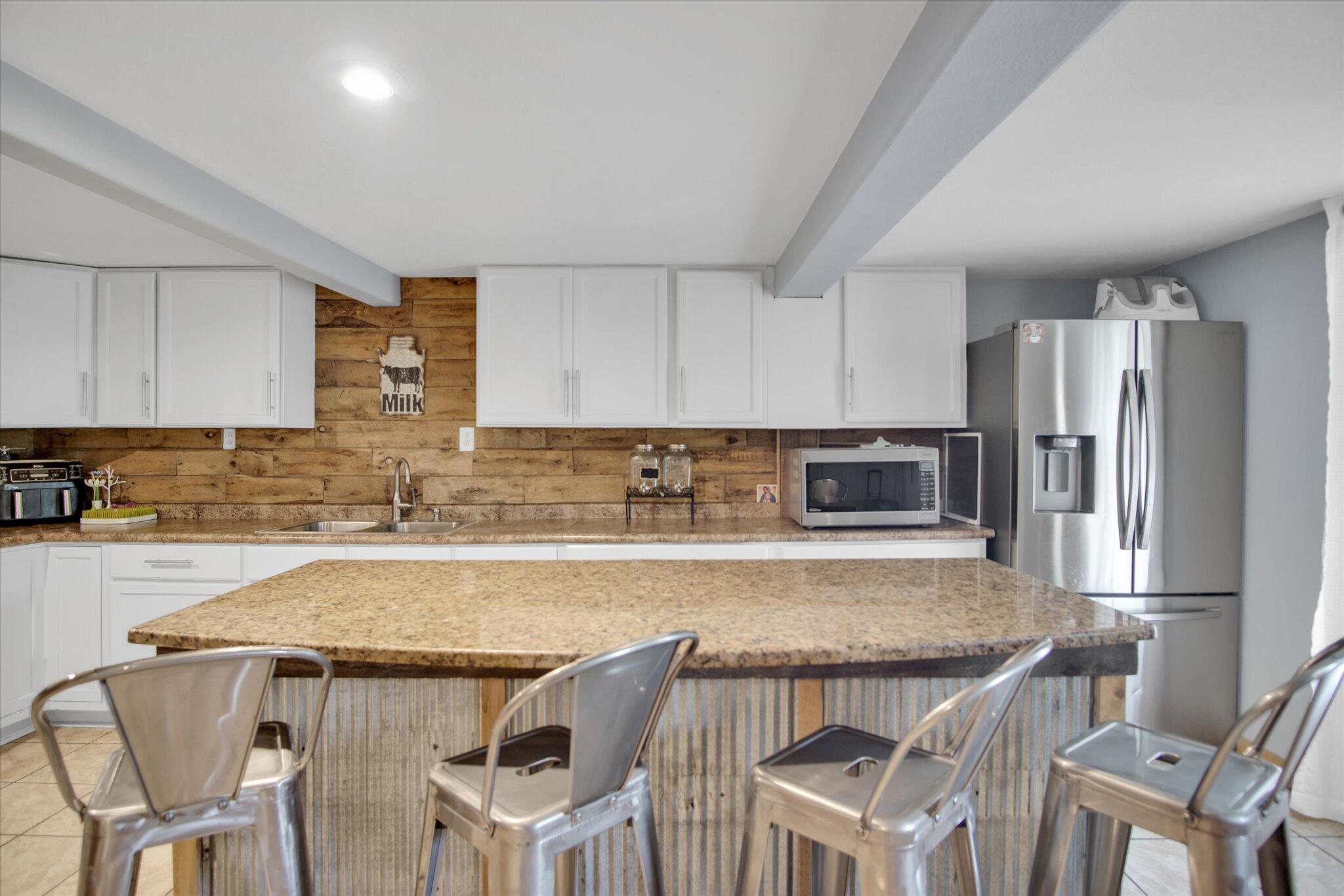 4155 Oakwood Road Property Photo 12