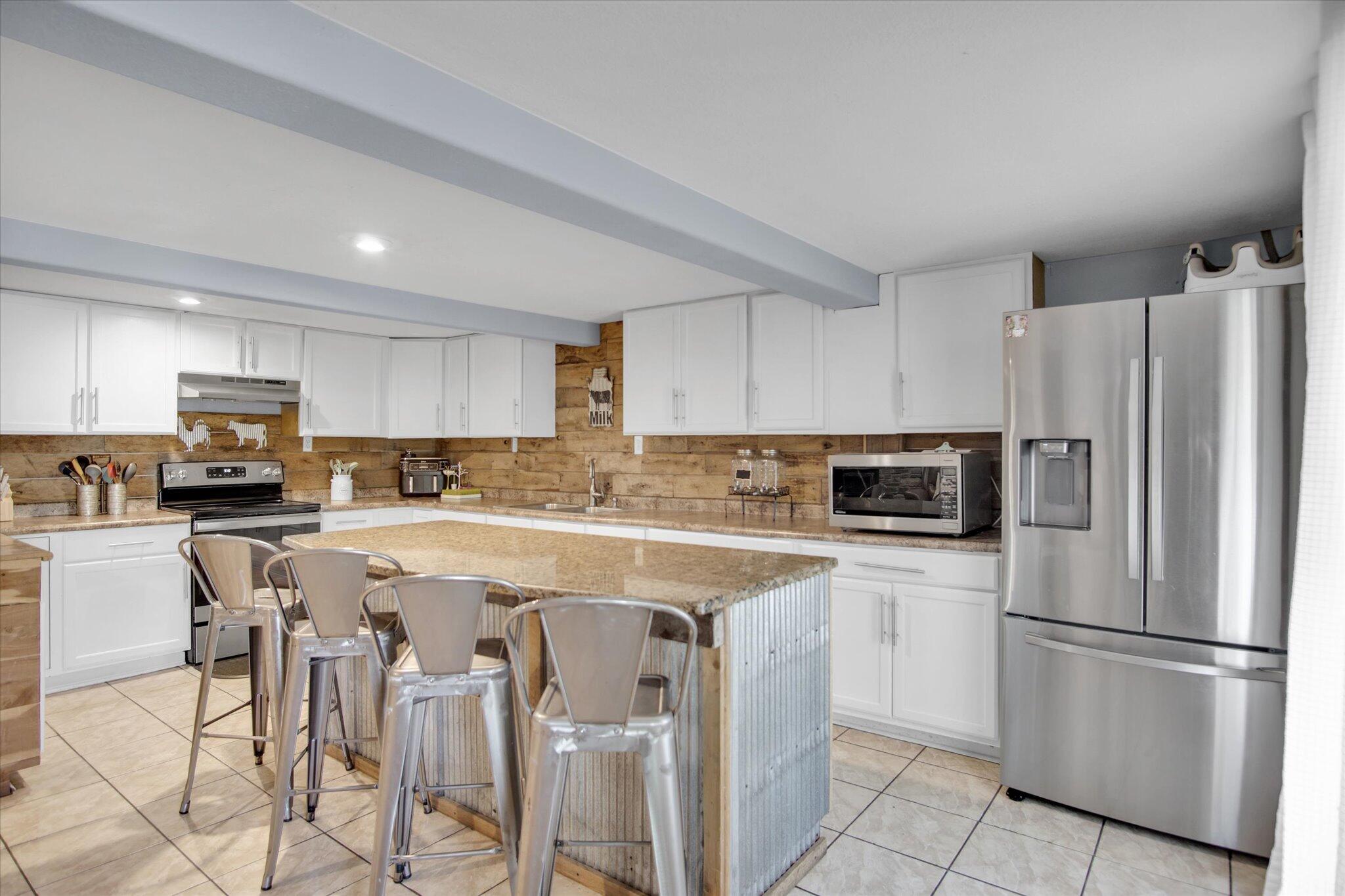 4155 Oakwood Road Property Photo 13